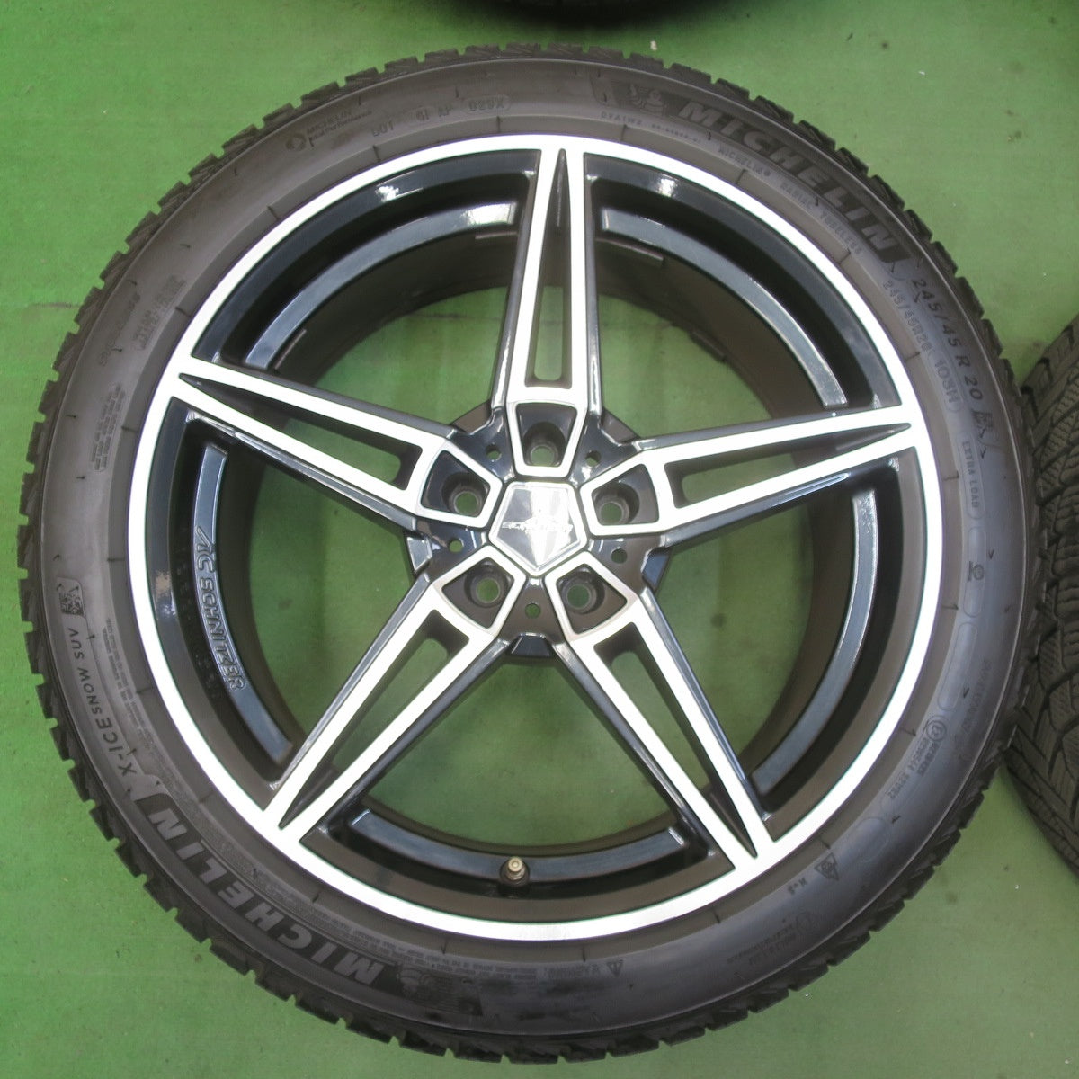 バリ溝！21年！キレイ！9分★BMW 等 AC SCHNITZER AC1 245/45R20 スタッドレス ミシュラン X-ICE SNOW SUV シュニッツァー 20インチ PCD112/5H★5062701イス