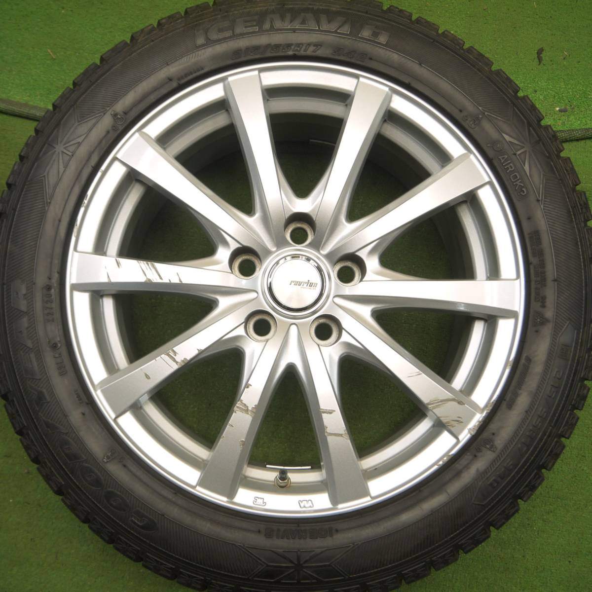 [送料無料] バリ溝！9分★スタッドレス 215/55R17 グッドイヤー アイスナビ6 ravrion RS01 PCD114.3/5H★4022013Hス