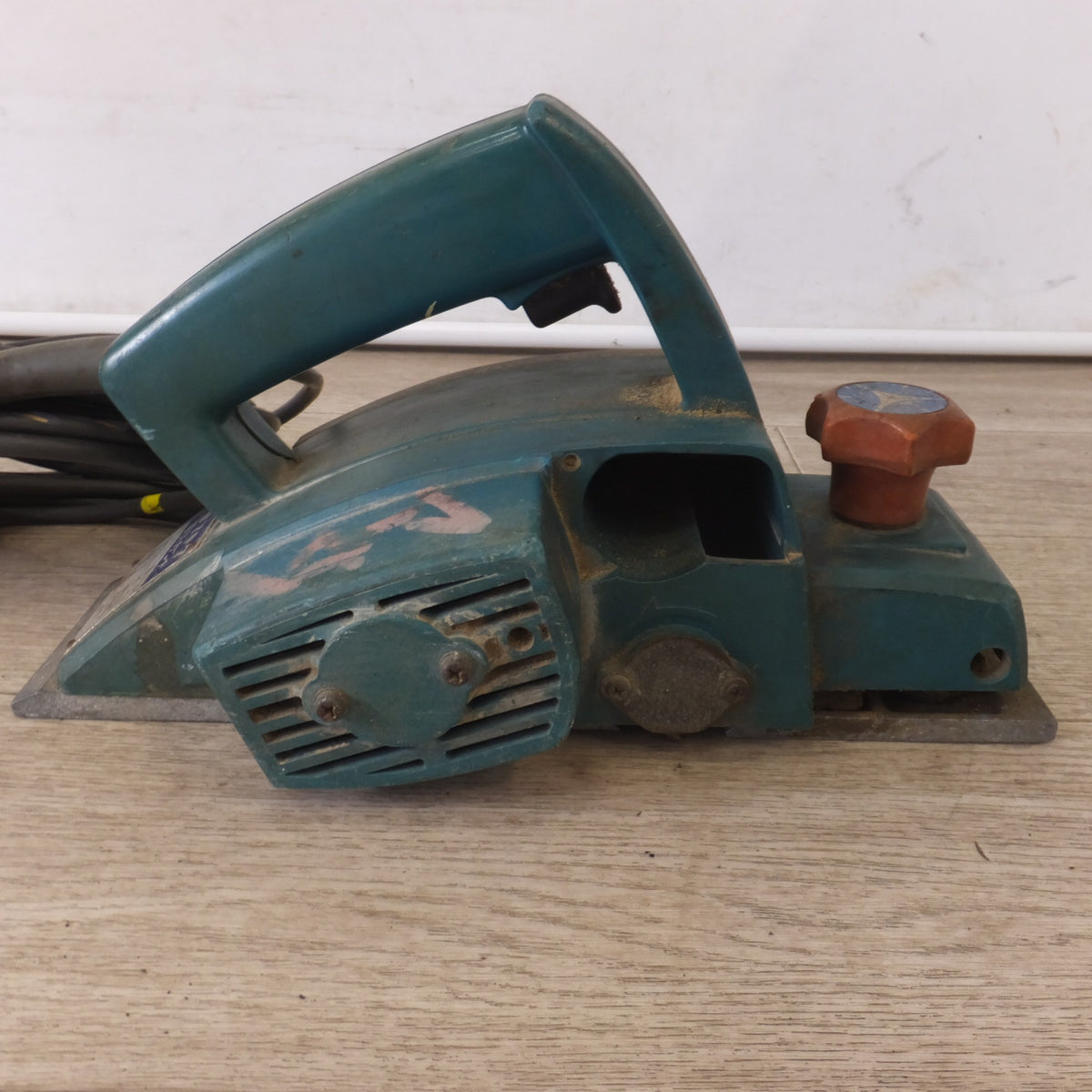 ★マキタ makita 電気カンナ 1900B　100V～ 6A 50-60Hz 580W 15000/min.★