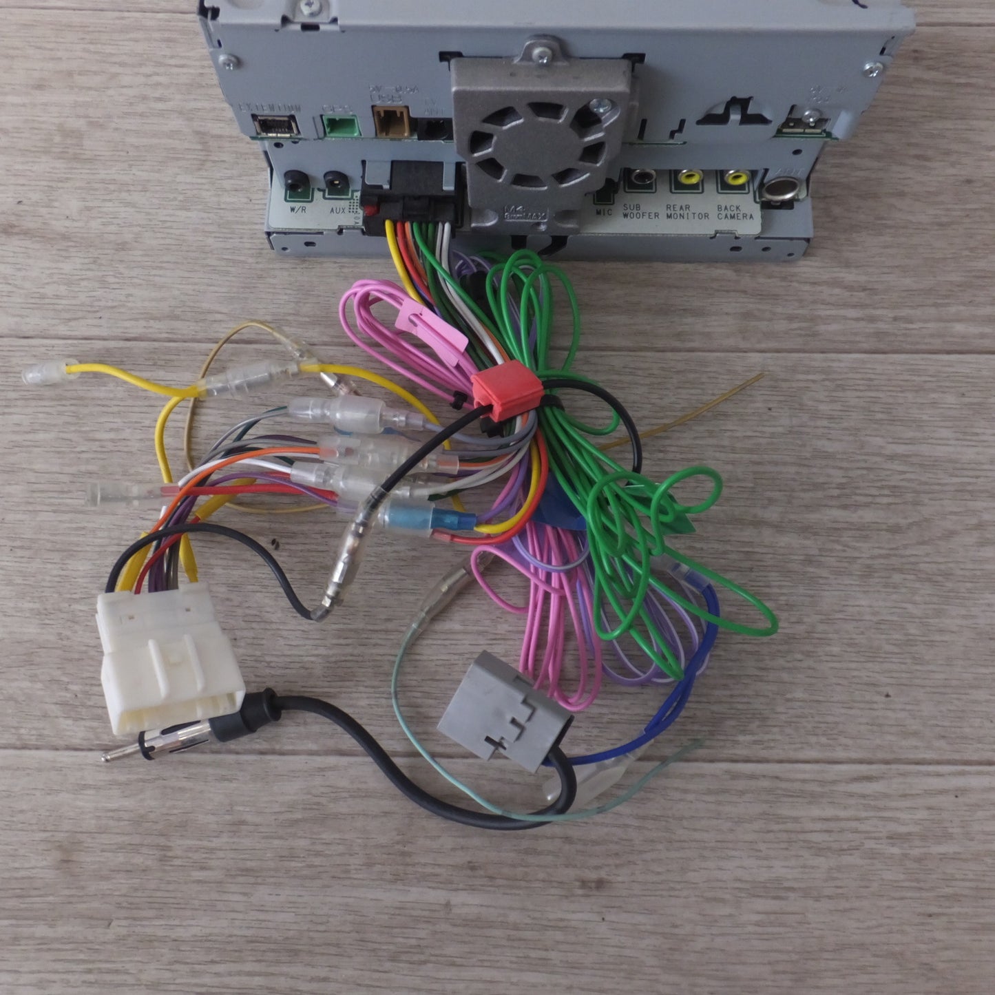 [送料無料] ★カロッツェリア carrozzeria AV一体型メモリーナビゲーション 楽ナビ AVIC-RZ303-3[10]★