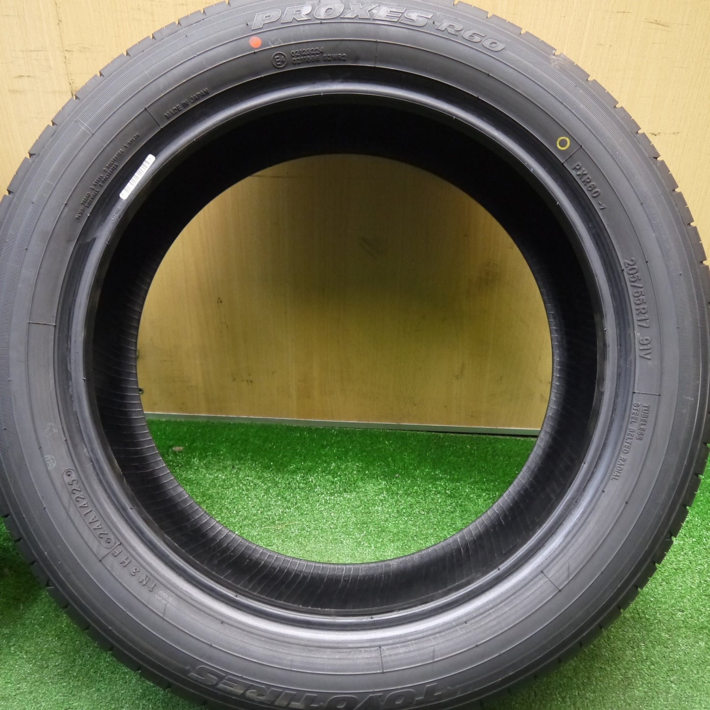 新車外し！25年★205/55R17 トーヨー プロクセス R60 TOYO PROXES タイヤ 17インチ キックス ヴォクシー ノア 等★5121210Hノタ