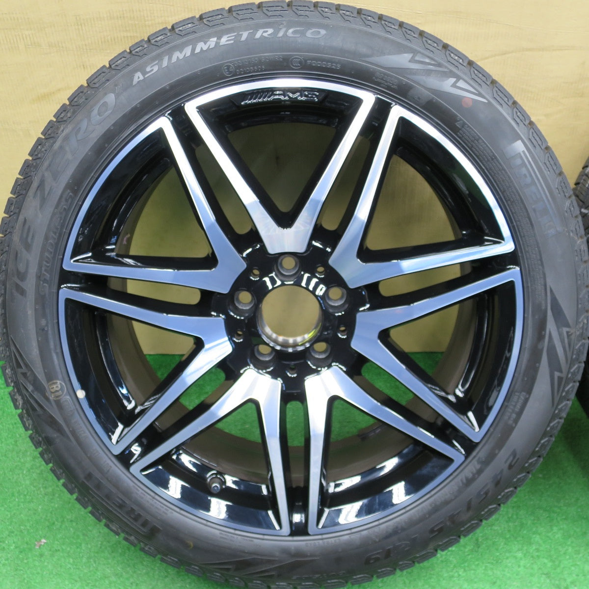 ほぼ未使用！23年！キレイ★ベンツ Vクラス W447 純正 AMG 245/45R19 スタッドレス ピレリ アイスゼロ アシンメトリコ 19インチ PCD112/5H★6012101NKス