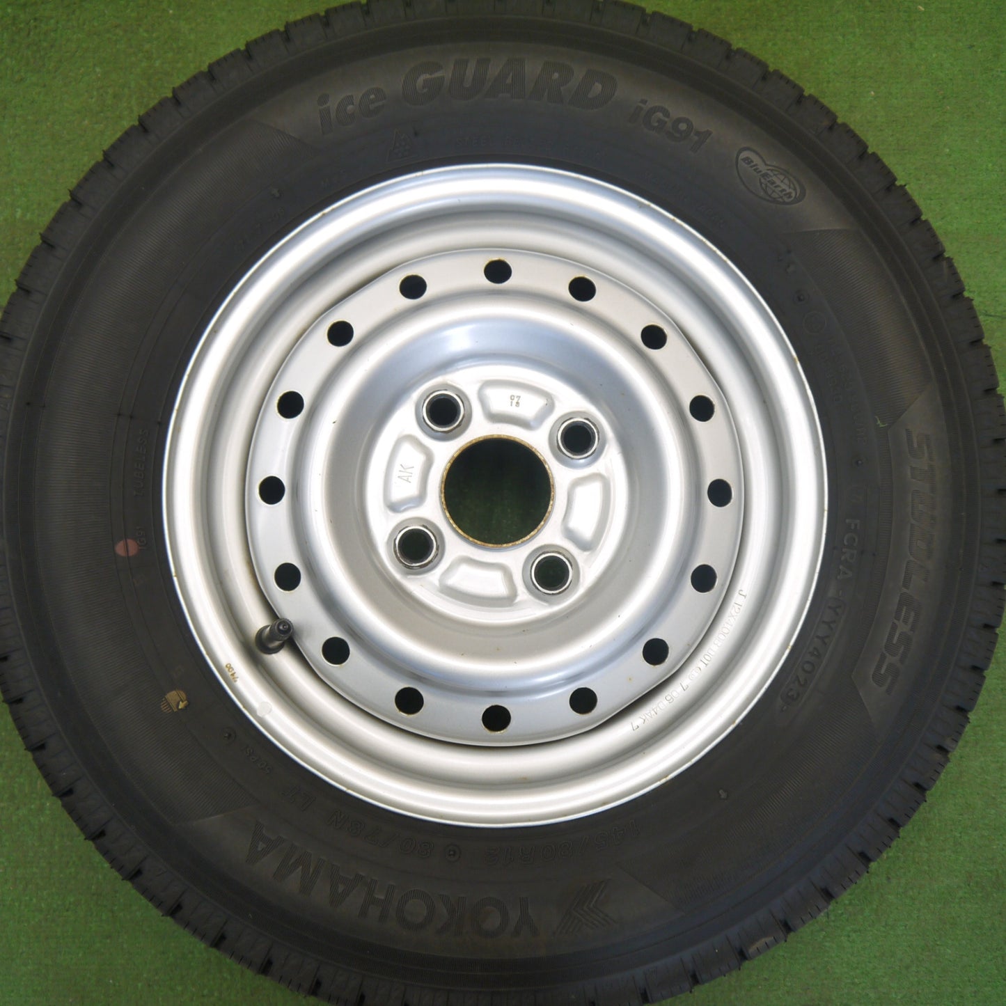 バリ溝！23年！キレイ！9.5分以上★スタッドレス 145/80R12 80/78N ヨコハマ アイスガード iG91 スチール ホイール 12インチ PCD100/4H★6041308Hス