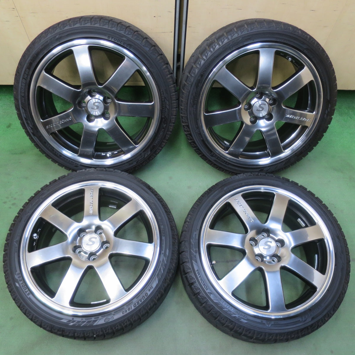 バリ溝！8.5分★プリウス 等 SPORT TECHNIC 205/45R17 スタッドレス ヨコハマ アイスガード iG60 スポーツテクニック 17インチ PCD100/5H★6032501イス