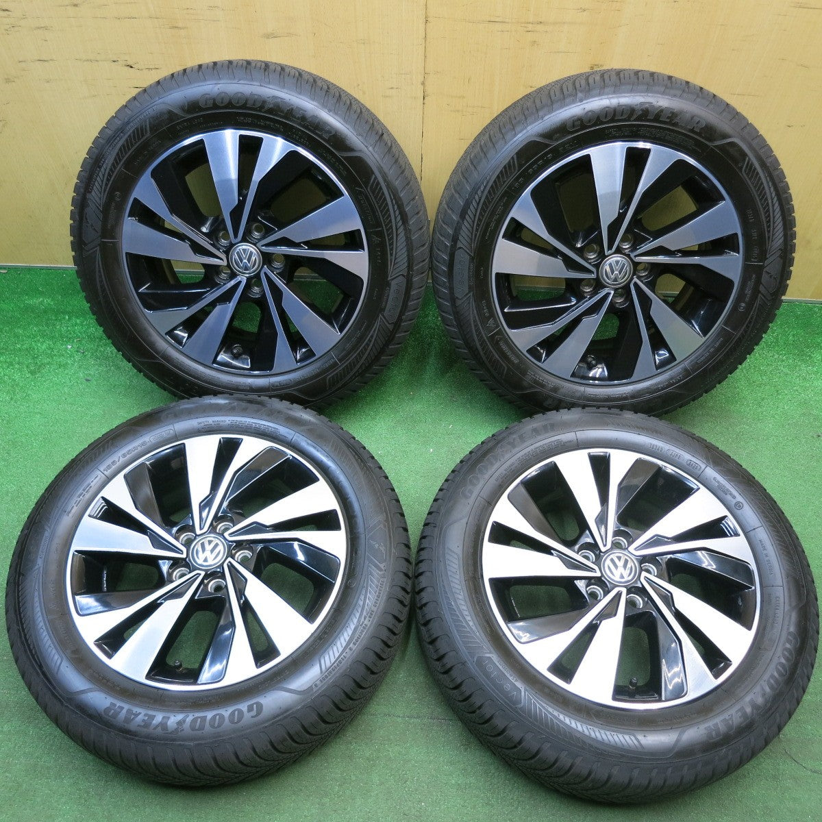 バリ溝！25年！キレイ！9分★ワーゲン ポロ TSI コンフォートライン 純正 185/65R15 グッドイヤー Vector 4Seasons Gen-3 オールシーズン 15インチ PCD100/5H★6031405HAノ
