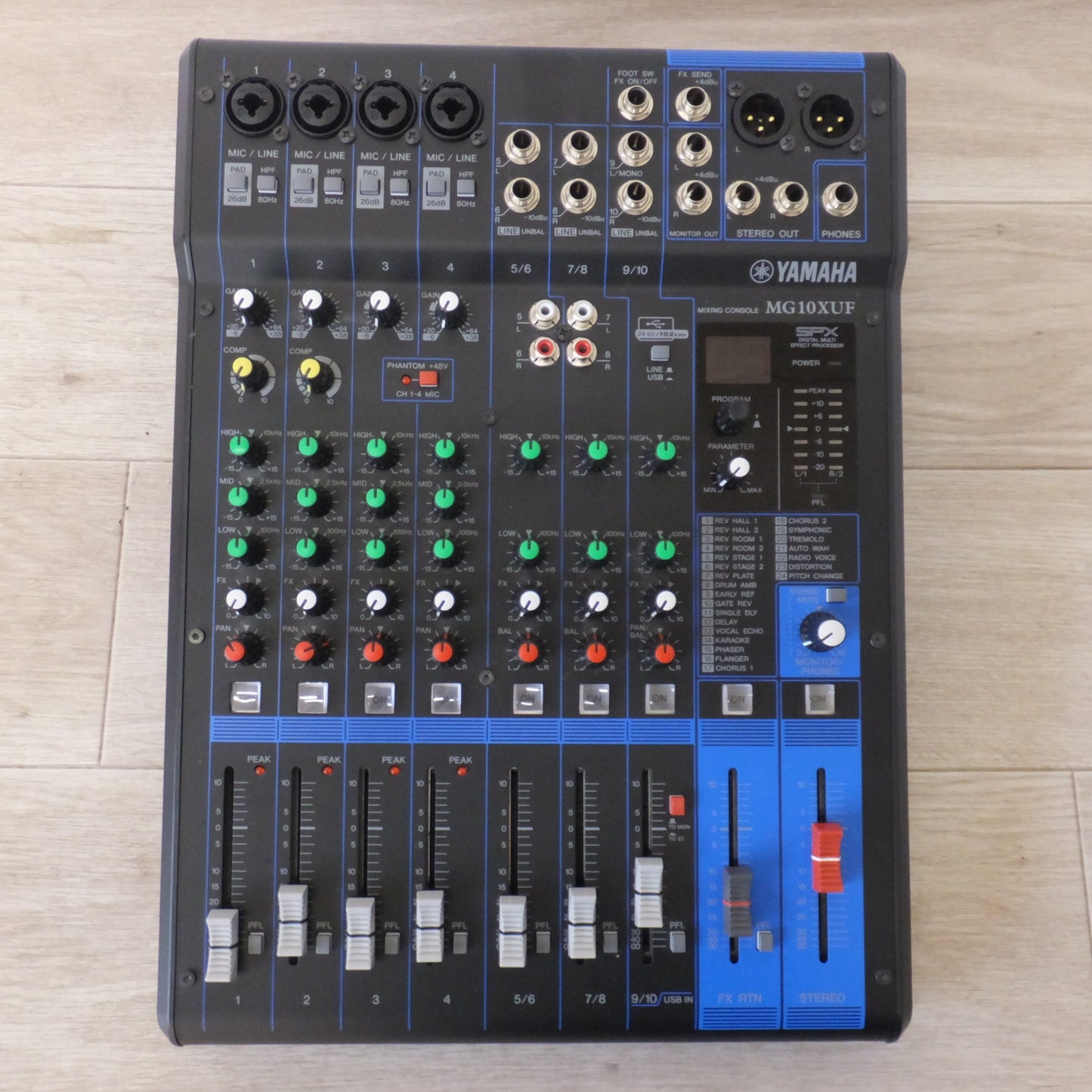 [送料無料] 美品★ヤマハ YAMAHA ミキシングコンソール MIXING CONSOLE MG10XUF 10チャンネルミキシングコンソール★