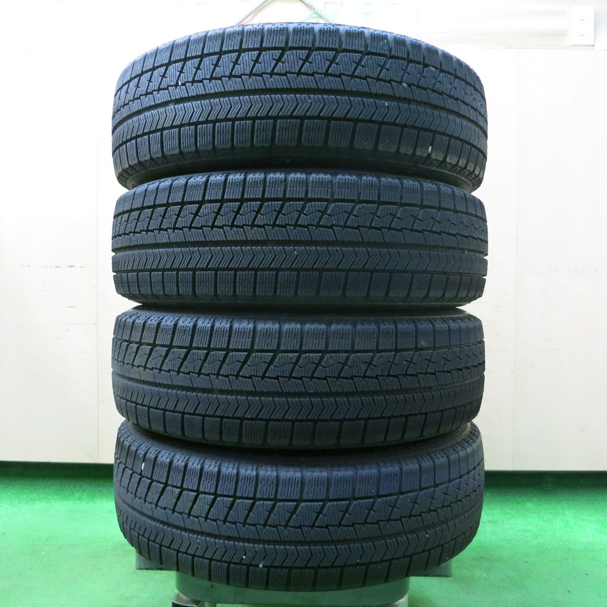 *送料無料* バリ溝！20年！キレイ！8.5分★スタッドレス 175/65R15 ブリヂストン ブリザック VRX BALMINUM バルミナ 15インチ PCD100/4H★4053105イス