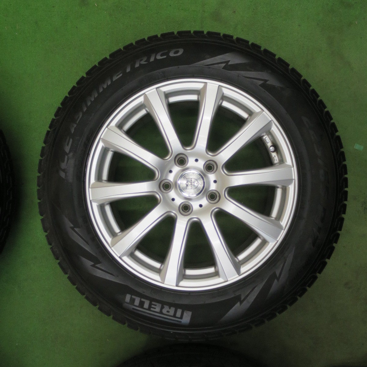 バリ溝！キレイ！9分★スタッドレス 225/65R17 ピレリ アイスアシンメトリコ JOKER ジョーカー 17インチ PCD114.3/5H★6040203TTス
