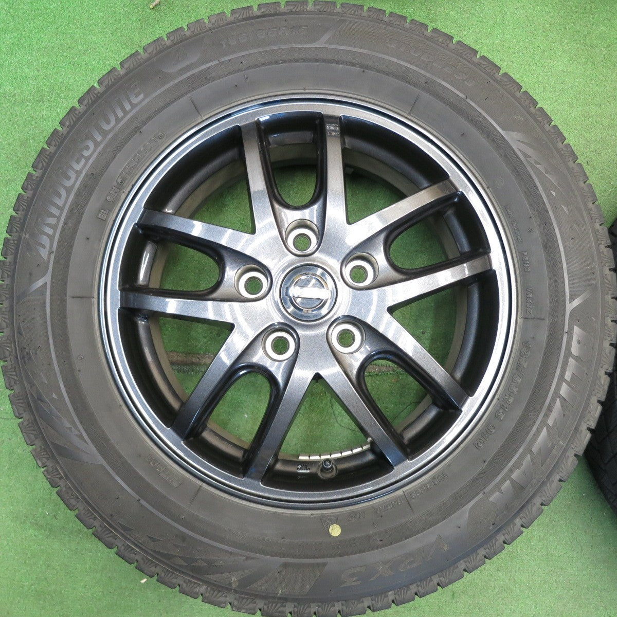 キレイ★日産 C27 セレナ 純正 OP エスティーロ 195/65R15 スタッドレス ブリヂストン ブリザック VRX3 15インチ PCD114.3/5H★6052301HAス