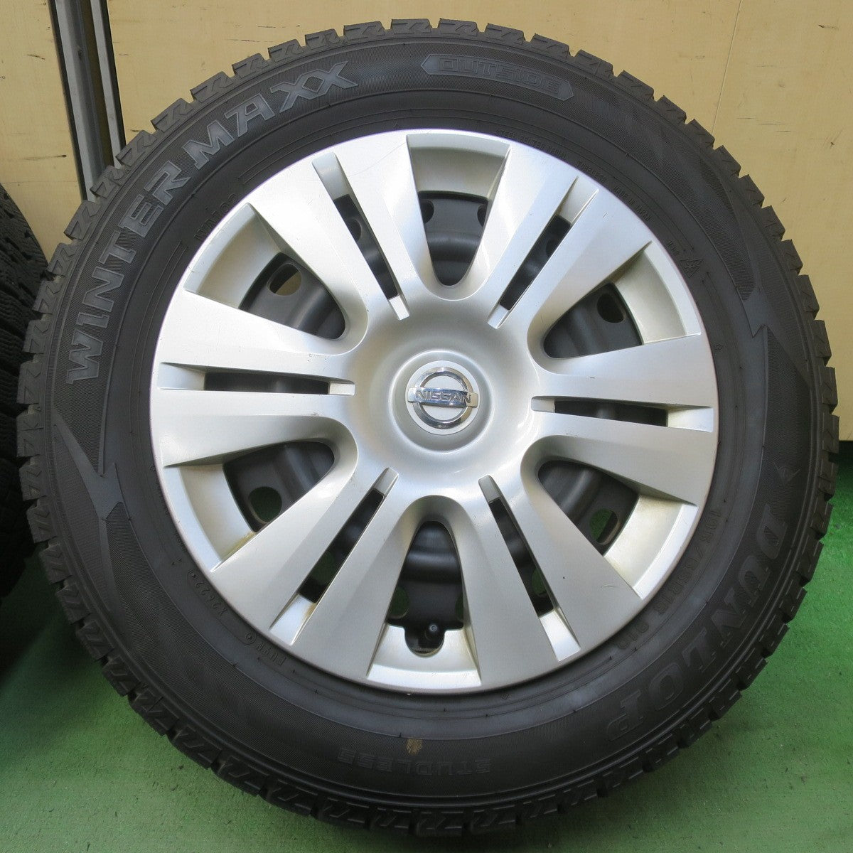 バリ溝！22年！9.5分◎日産 セレナ 純正 スチール 195/65R15 スタッドレス ダンロップ ウインターマックス WM02 15インチ PCD114.3/5H◎6070802イス