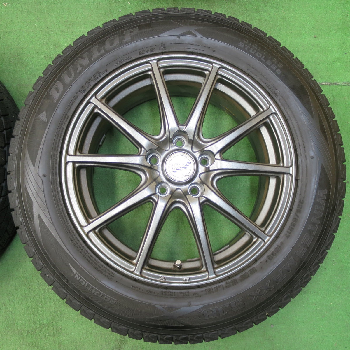 [送料無料] バリ溝！9分★スタッドレス 225/65R17 ダンロップ ウインター マックス SJ8 FINAL SPEED MiD ファイナルスピード 17インチ PCD114.3/5H★4111808イス