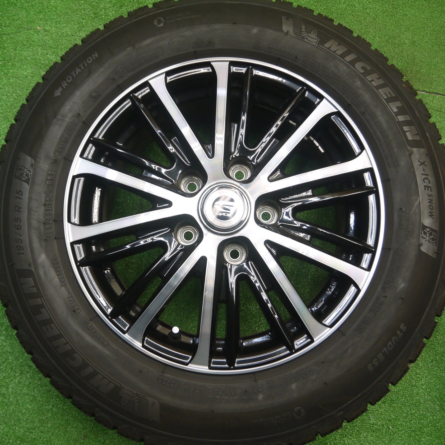 [送料無料] バリ溝！22年！キレイ！9.5分★スタッドレス 195/65R15 ミシュラン X-ICE SNOW GYLE ガイル 15インチ PCD114.3/5H★4102905Hス