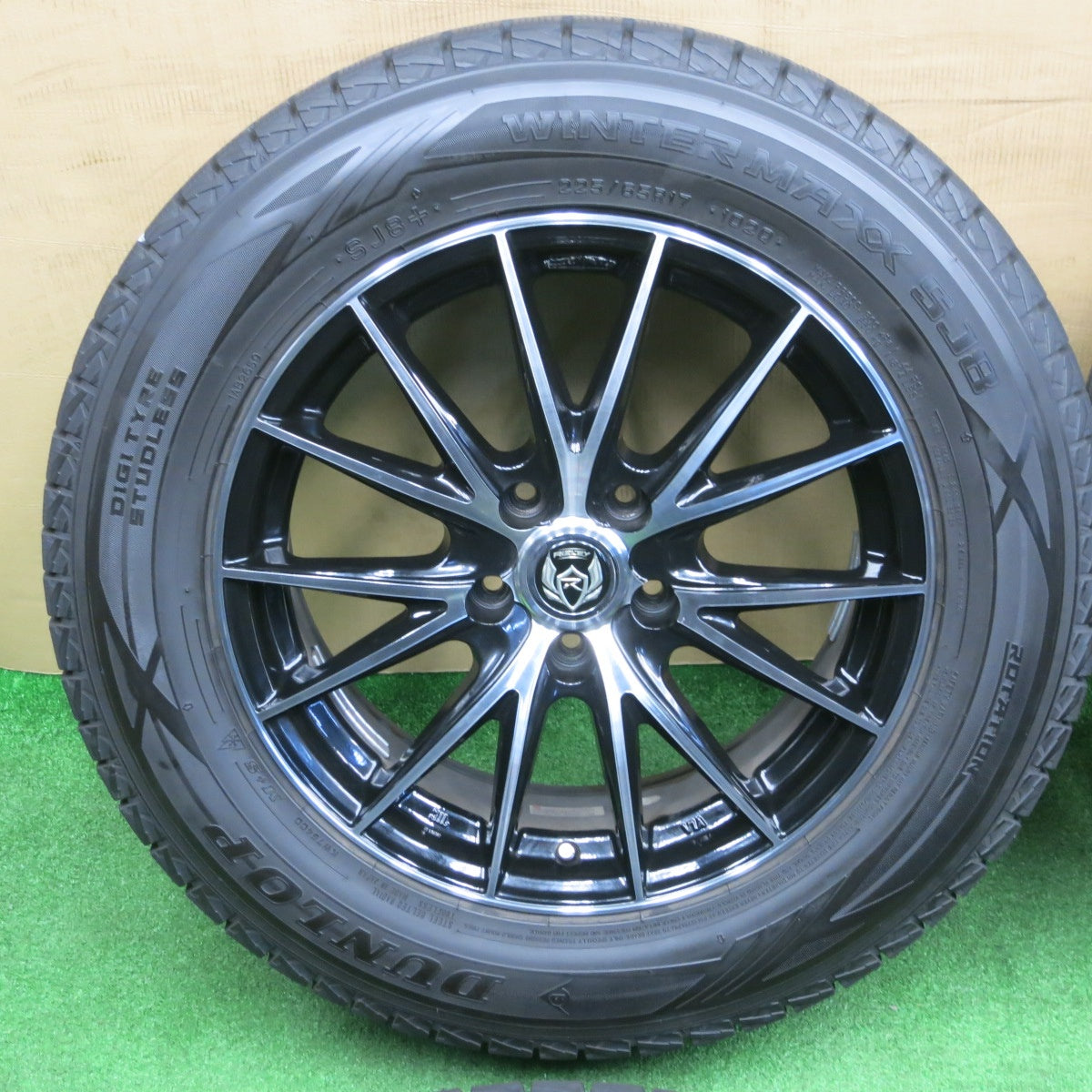 バリ溝！9.5分★スタッドレス 225/65R17 ダンロップ ウインターマックス SJ8 SJ8+ RiZLEY ライツレー 17インチ PCD114.3/5H★6020703NKス