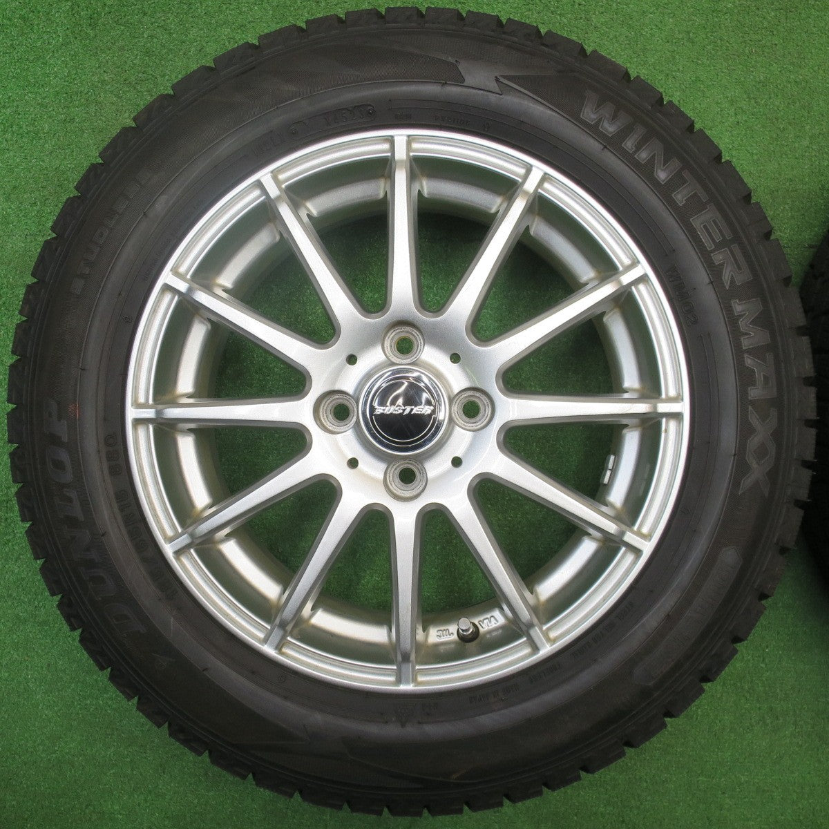 ほぼ未使用！23年！キレイ★スタッドレス 185/65R15 ダンロップ ウインターマックス WM02 BUSTER バスター 15インチ PCD100/4H★5111804NJス
