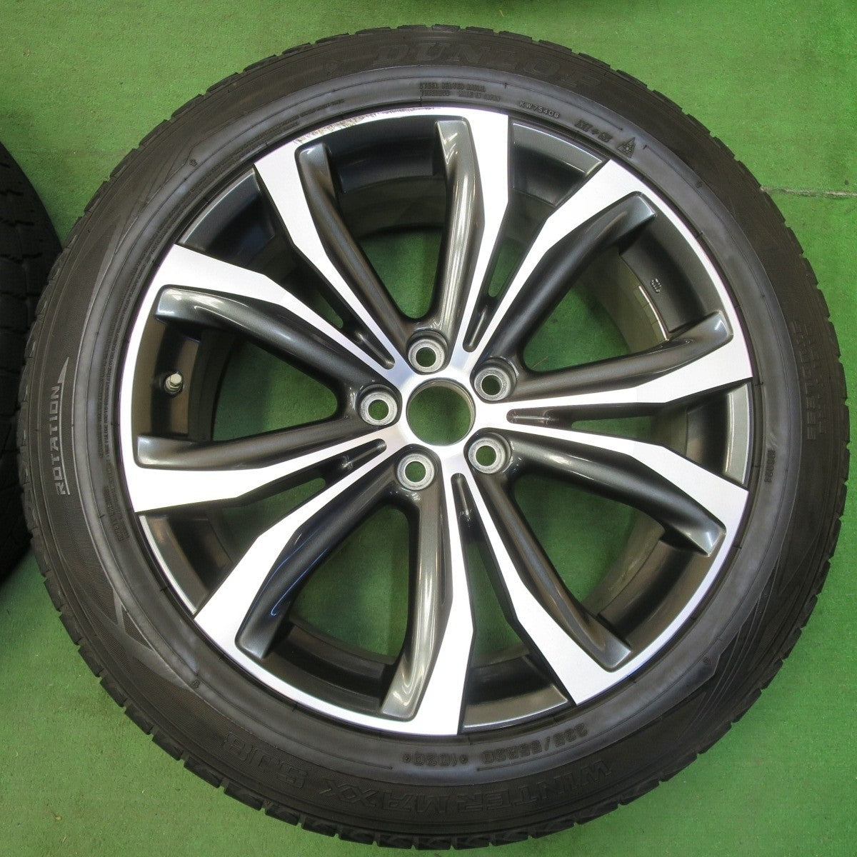 センサー付！キレイ★レクサス RX バージョンL 純正 235/55R20 スタッドレス ダンロップ ウインターマックス SJ8 20インチ PCD114.3/5H★4110901イス