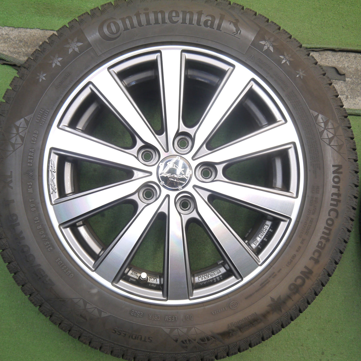 バリ溝！22年！キレイ！9.5分◎スタッドレス 215/60R16 コンチネンタル ノースコンタクト NC6 SMACK ENKEI スマック エンケイ 16インチ PCD114.3/5H◎6090804Hス