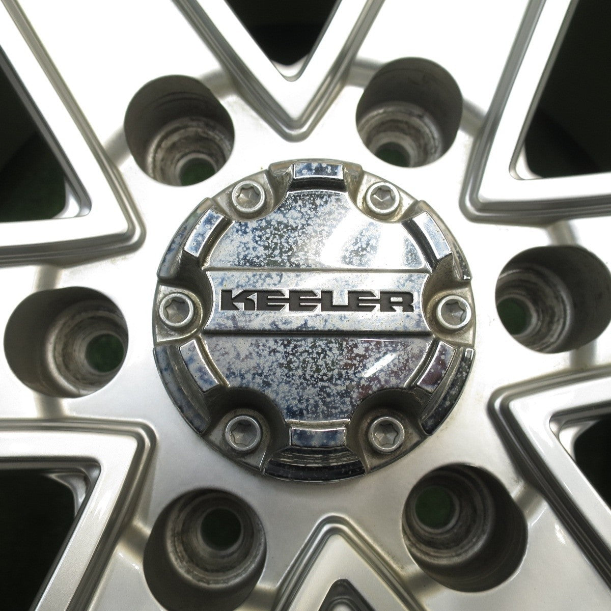 バリ溝！22年！キレイ！9.5分★ランクル 等 KEELER 265/65R17 スタッドレス グッドイヤー アイスナビ SUV キーラー 17インチ PCD139.7/6H★5040503KKス