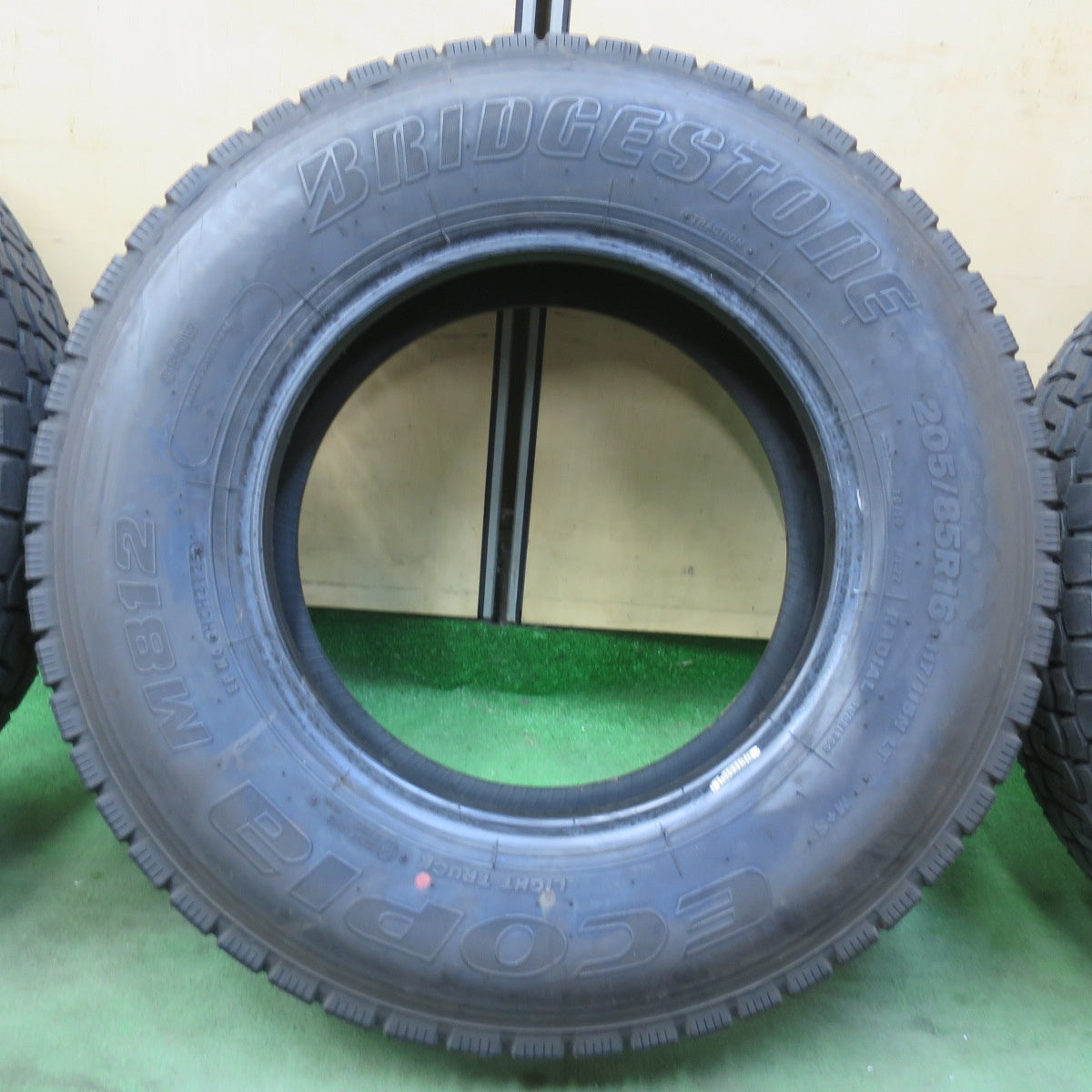 ほぼ未使用！25年！6本★トラック タイヤ 205/85R16 117/115N ブリヂストン エコピア M812 16インチ ミックス オールシーズン★6010917イスタ