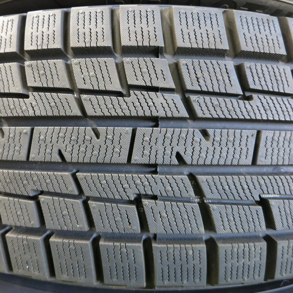 超バリ溝 23年 ほぼ10分★スタッドレス 185/65R15 プラクティバ アイス BP02 STRANGER ストレンジャー PCD100/5H★4051403イス