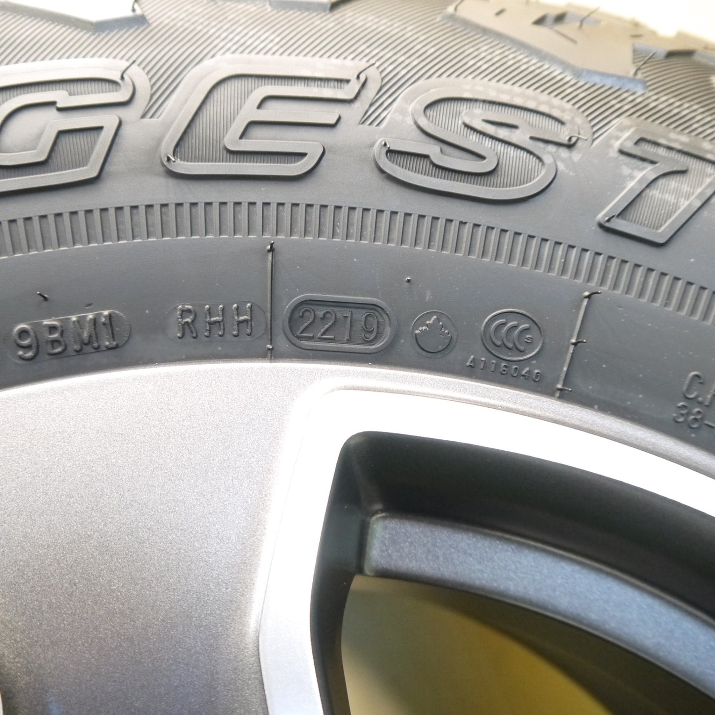 新車外し！1本◎JEEP ジープ JL ラングラー 純正 245/75R17 ブリヂストン デューラー A/T RH-S 17インチ PCD127/5H◎6072703Hノ