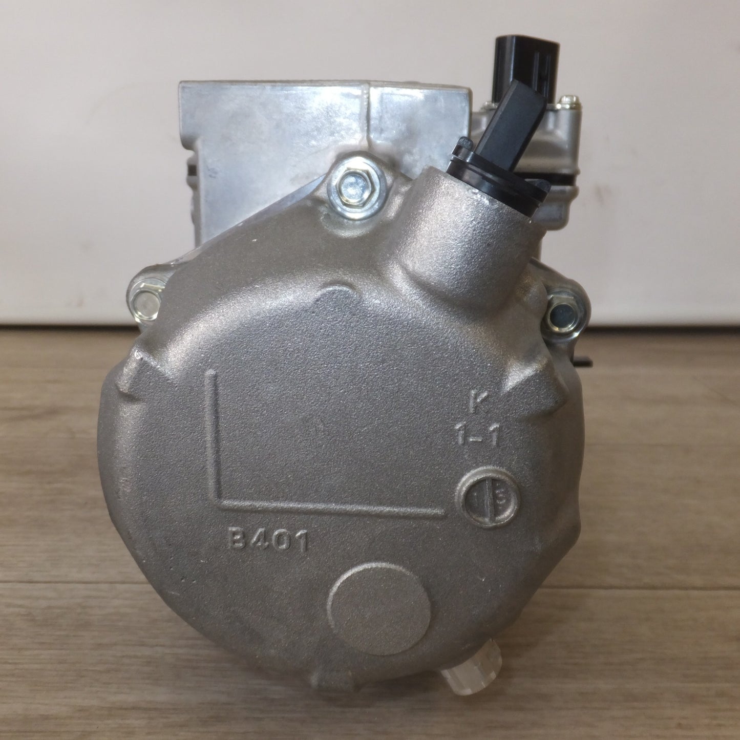 [送料無料] 未使用★デンソー製 トヨタ TOYOTA 純正 プリウス DAA-ZVW30 エアコン コンプレッサー 042200-1320 88370-47062★