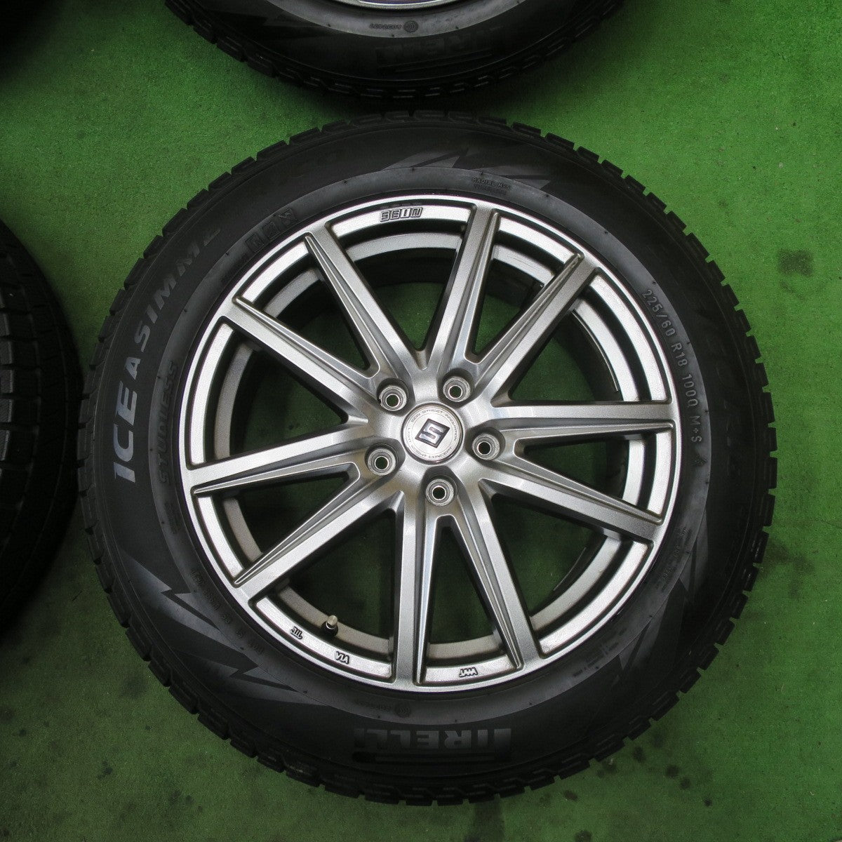 バリ溝！21年！キレイ！9分★スタッドレス 225/60R18 ピレリ アイスアシンメトリコ SEIN ザイン 18インチ PCD114.3/5H★5091703TTス