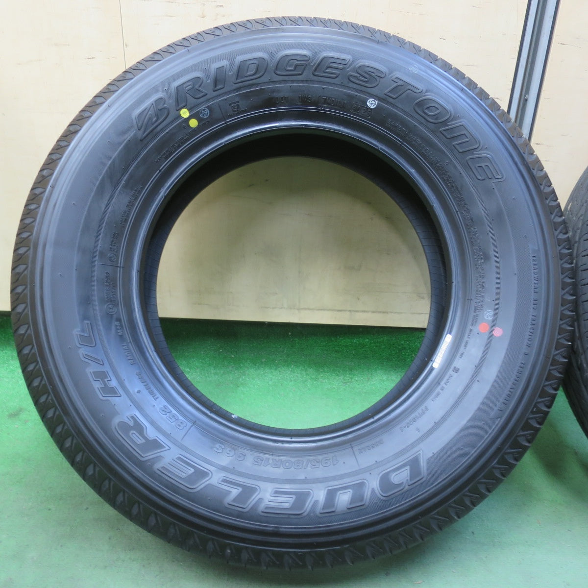 新車外し！25年★195/80R15 ブリヂストン デューラー H/L 852 DUELER タイヤ 15インチ ジムニーシエラ ジムニーノマド 等★6050608イノタ