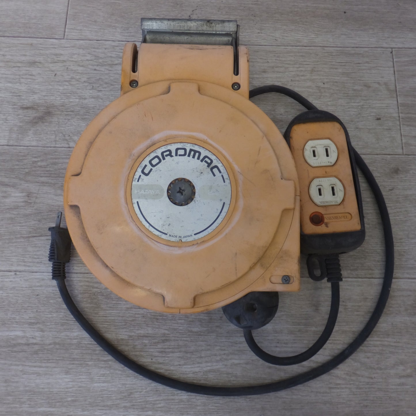 [送料無料] ★畑屋製作所 ハタヤ HATAYA コードマックS CORDMAC CSS-061W 屋内用 自動巻 6m　6A 125V★