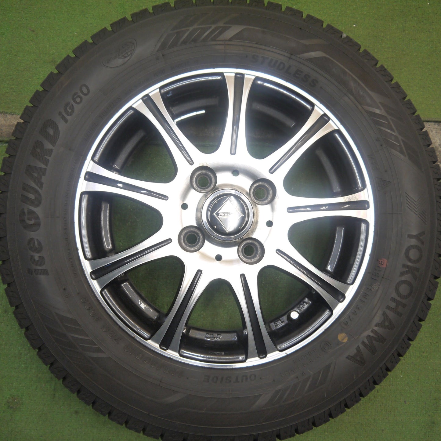 バリ溝！24年！9.5分以上★スタッドレス 145/80R13 ヨコハマ アイスガード iG60 RiZLEY ライツレー 13インチ PCD100/4H★5082703Hス