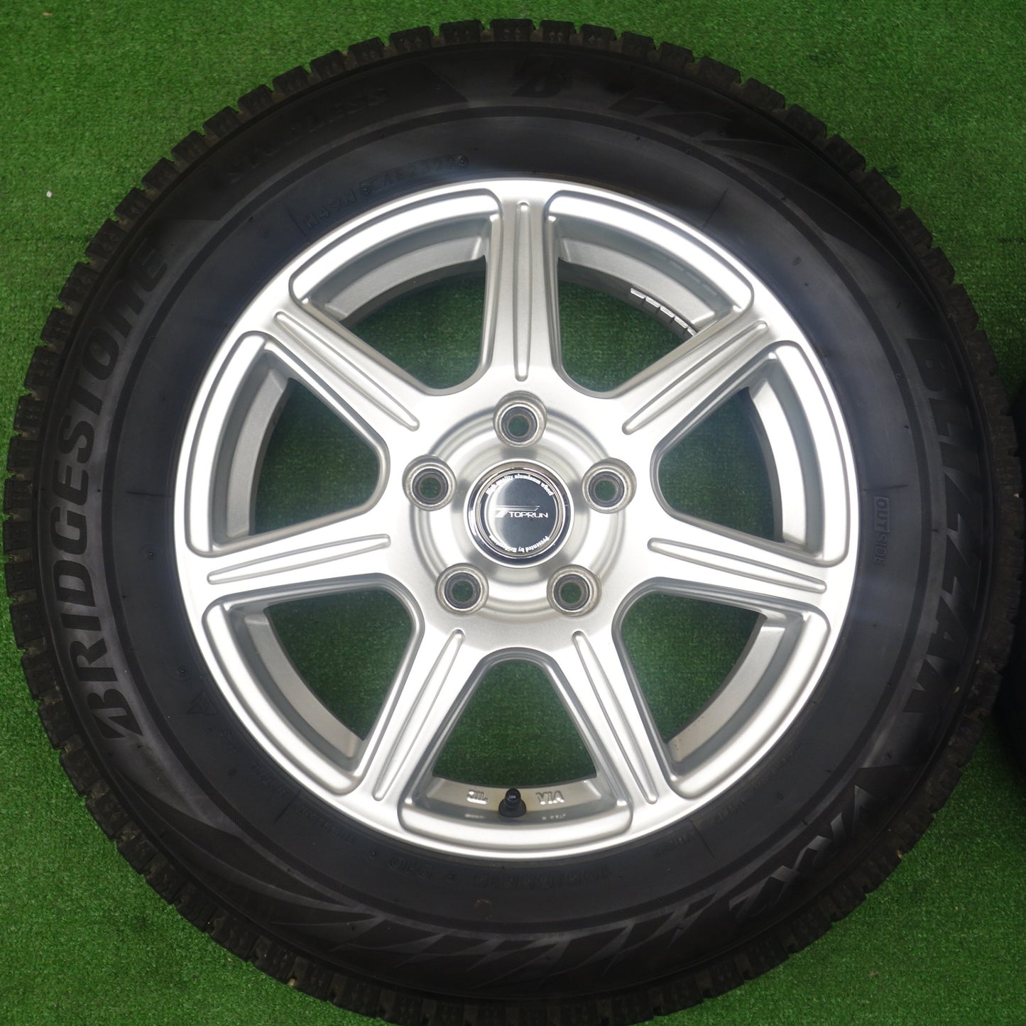 バリ溝！22年！キレイ！9.5分★スタッドレス 195/65R15 ブリヂストン ブリザック VRX2 TOPRUN トップラン 15インチ PCD114.3/5H★6012602KTス