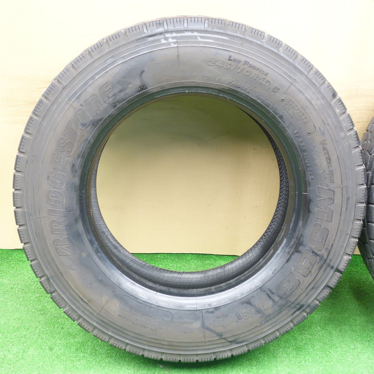 バリ溝！25年！9分！2本★トラック タイヤ 245/70R19.5 136/134J ブリヂストン M888 ミックス オールシーズン 19.5インチ★5122209KTスタ