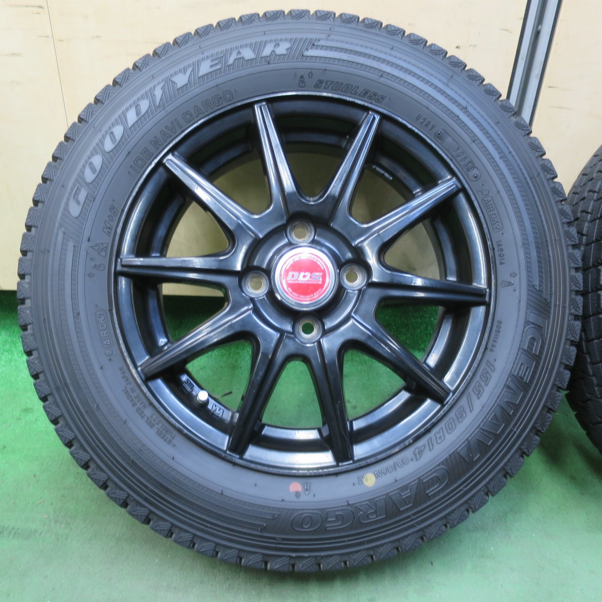 バリ溝！9.5分★スタッドレス 155/80R14 88/86N グッドイヤー アイスナビ カーゴ D.O.S. DOS 14インチ PCD100/4H★5110801イス