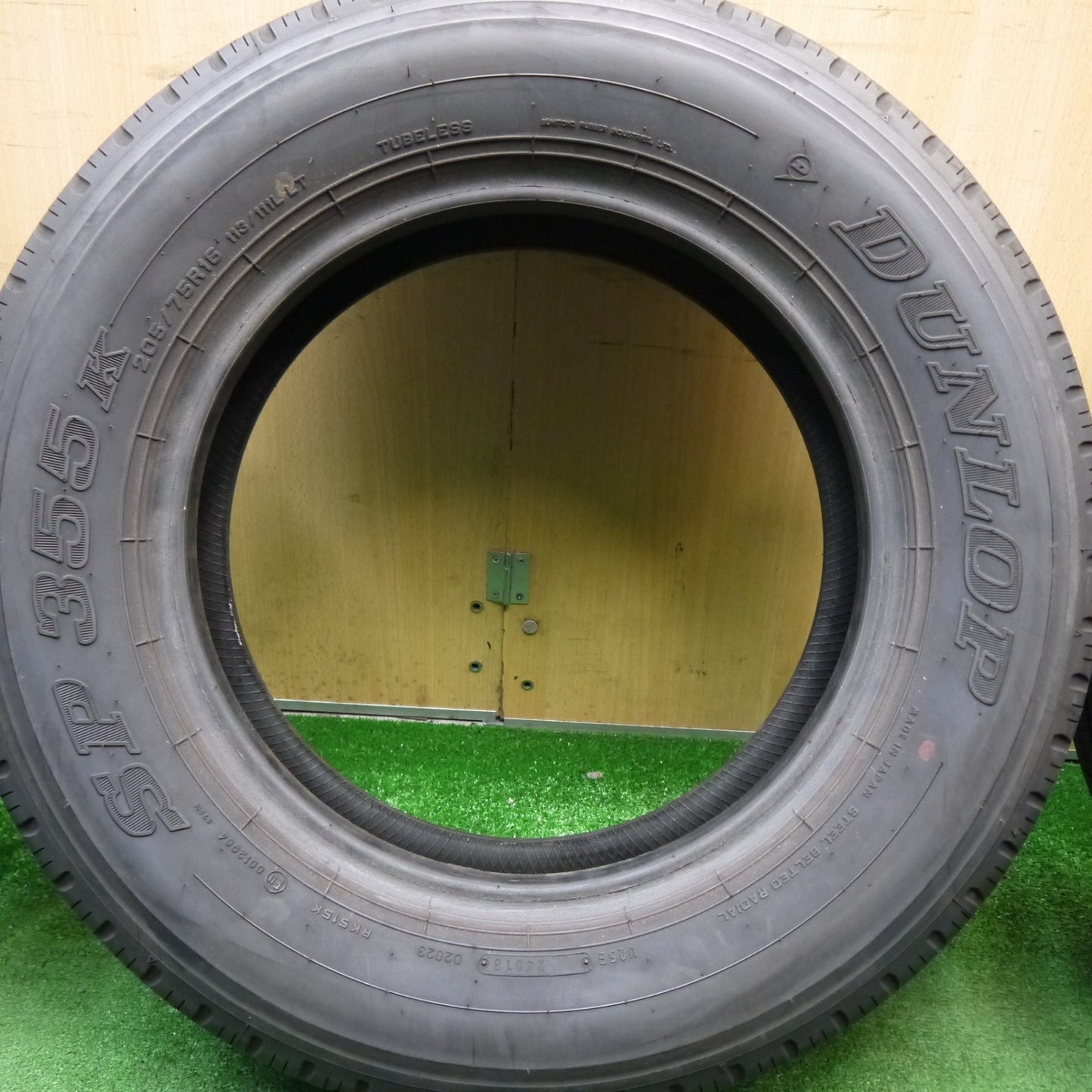 バリ溝！8.5分！6本★トラック タイヤ 205/75R16 113/111L ダンロップ SP355K 16インチ★5120901Hノタ