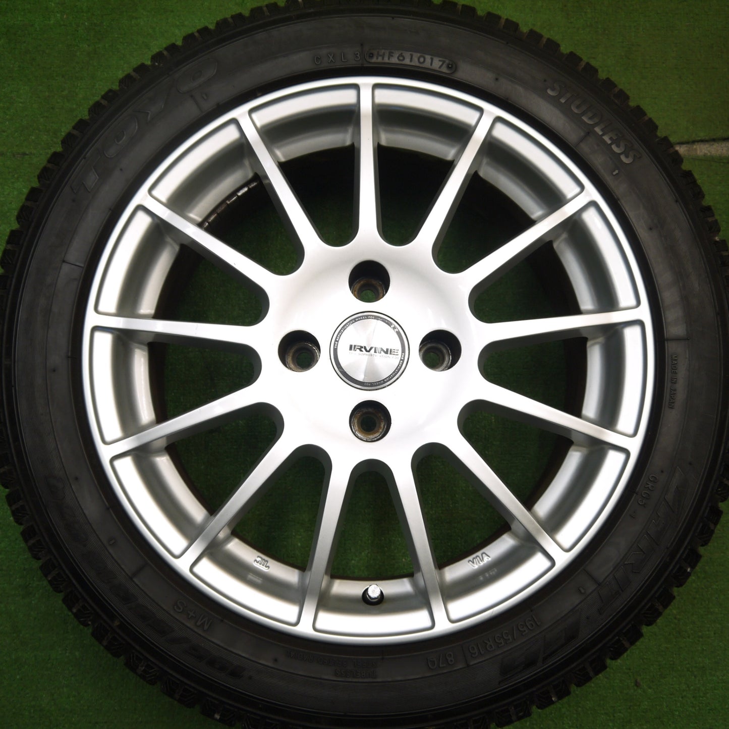 バリ溝！キレイ！8.5分★シトロエン プジョー IRVINE F01 195/55R16 スタッドレス トーヨー ガリット G5 16インチ アーヴィン PCD108/4H★5041506Hス
