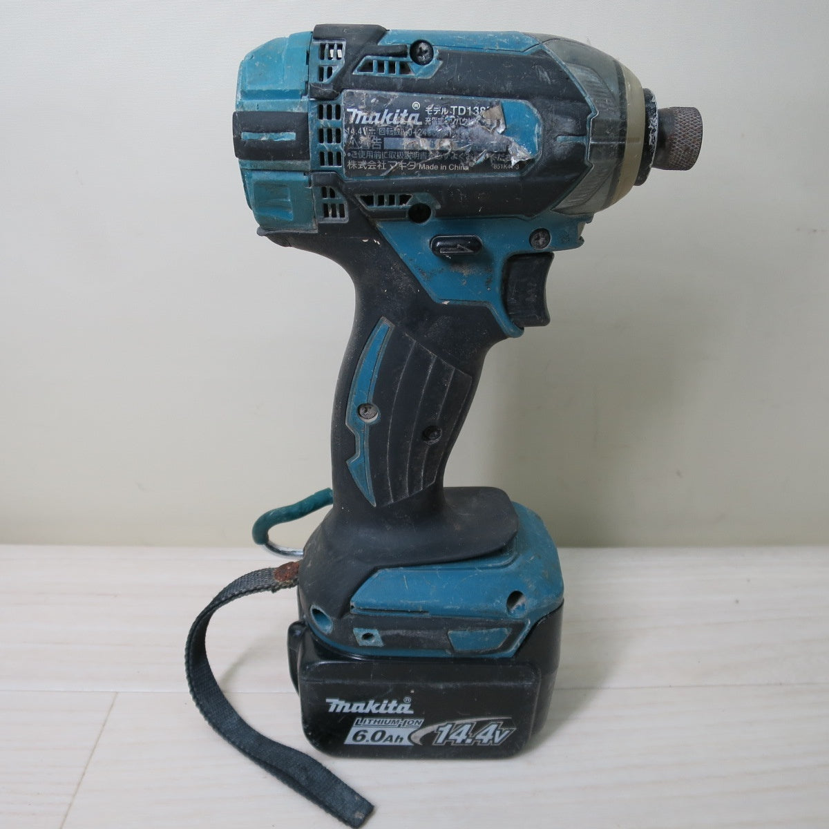 [送料無料] ☆マキタ 充電式 インパクトドライバ TD138D ケース付き 電動 工具 makita☆