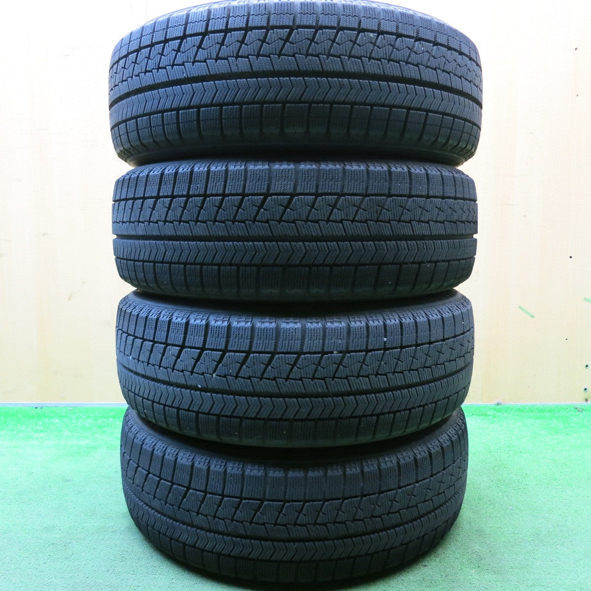 バリ溝！キレイ！9.5分★シエンタ 等 185/60R15 スタッドレス ブリヂストン ブリザック VRX JOKER ジョーカー 15インチ PCD100/5H★5053113HAス