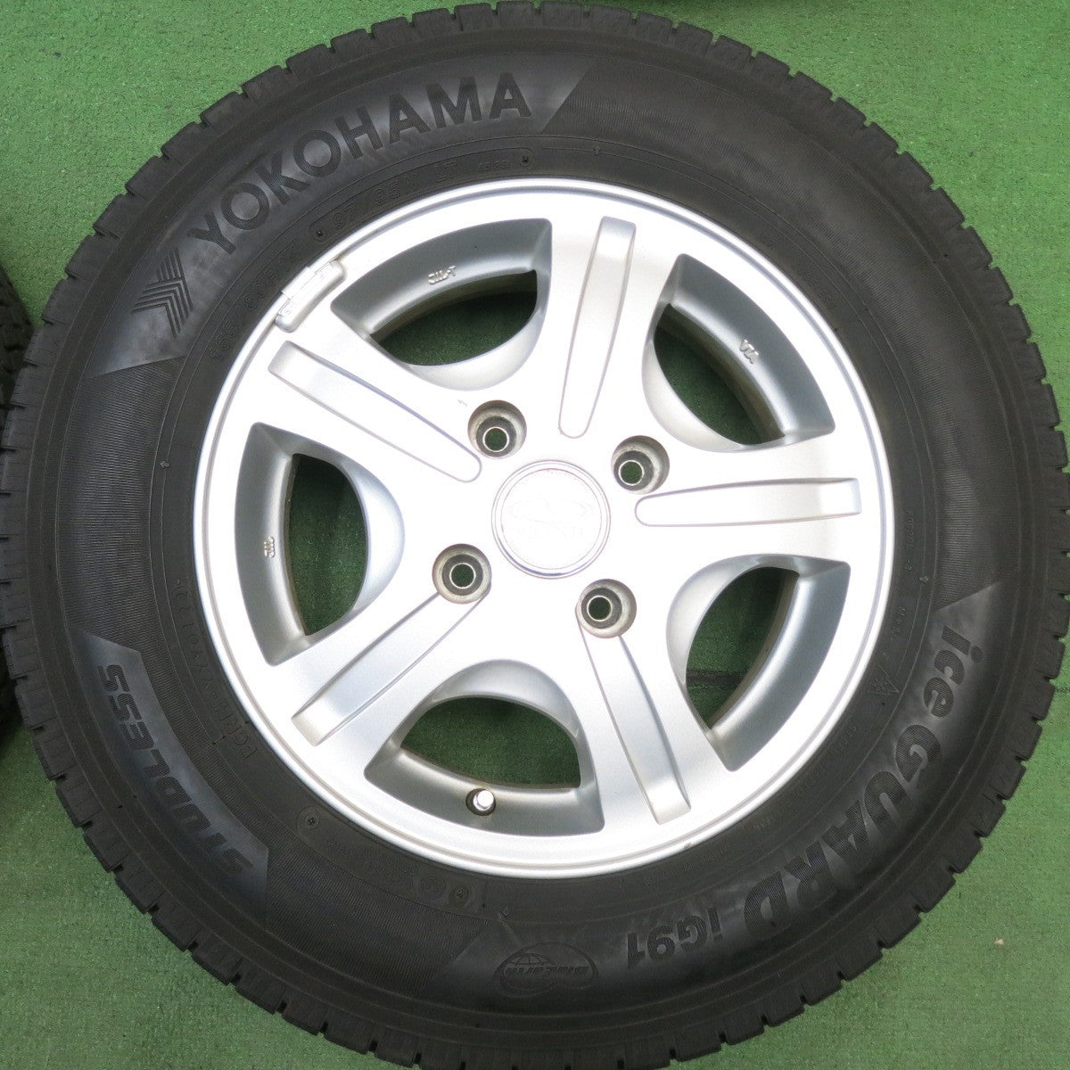 バリ溝！22年！キレイ！9.5分◎スタッドレス 165/80R14 97/95N ヨコハマ アイスガード iG91 VICENTE -03 ヴィセンテ 14インチ PCD114.3/4H◎6071108HAス