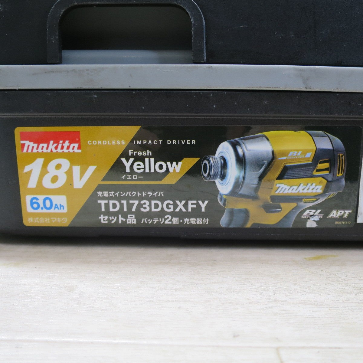 [送料無料] バッテリー2個！キレイ☆マキタ 充電式 インパクトドライバ TD173D GXFY 電動 工具 18V 6.0Ah makita イエロー コードレス☆
