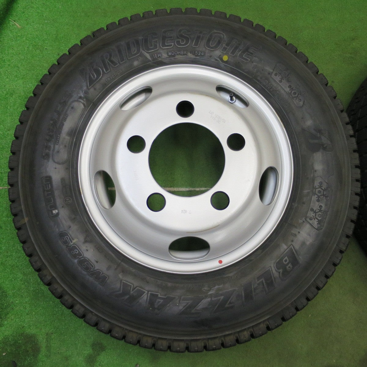 未使用！24年！6本★トラック 205/85R16 117/115N スタッドレス ブリヂストン ブリザック W989 TOPY スチール 115-8C 16インチ PCD208/5H★6052002ナス