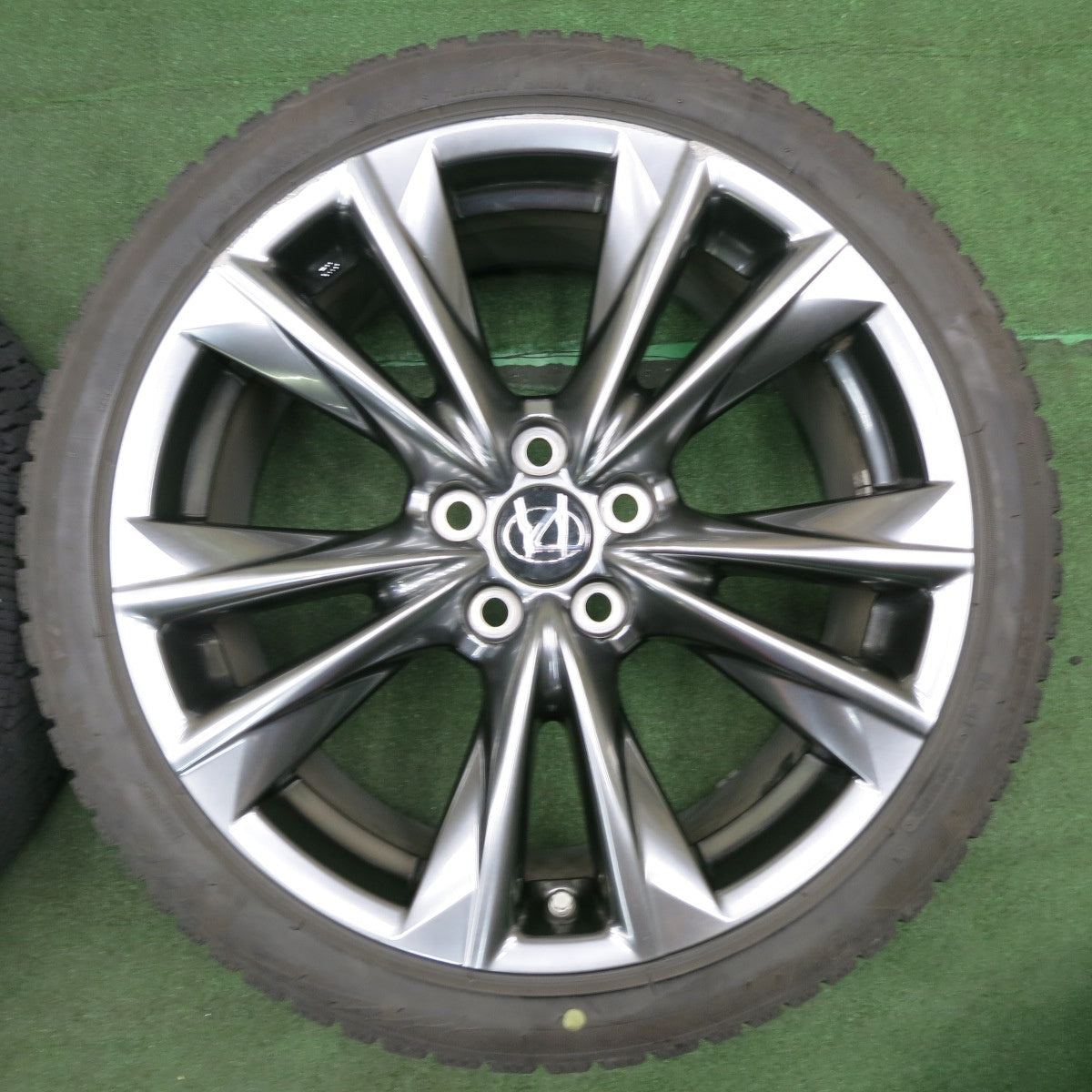 *送料無料* センサー付★レクサス ES300h Fスポーツ 純正 235/40R19 スタッドレス ブリヂストン ブリザック VRX2 19インチ PCD114.3/5H★4051102NJス