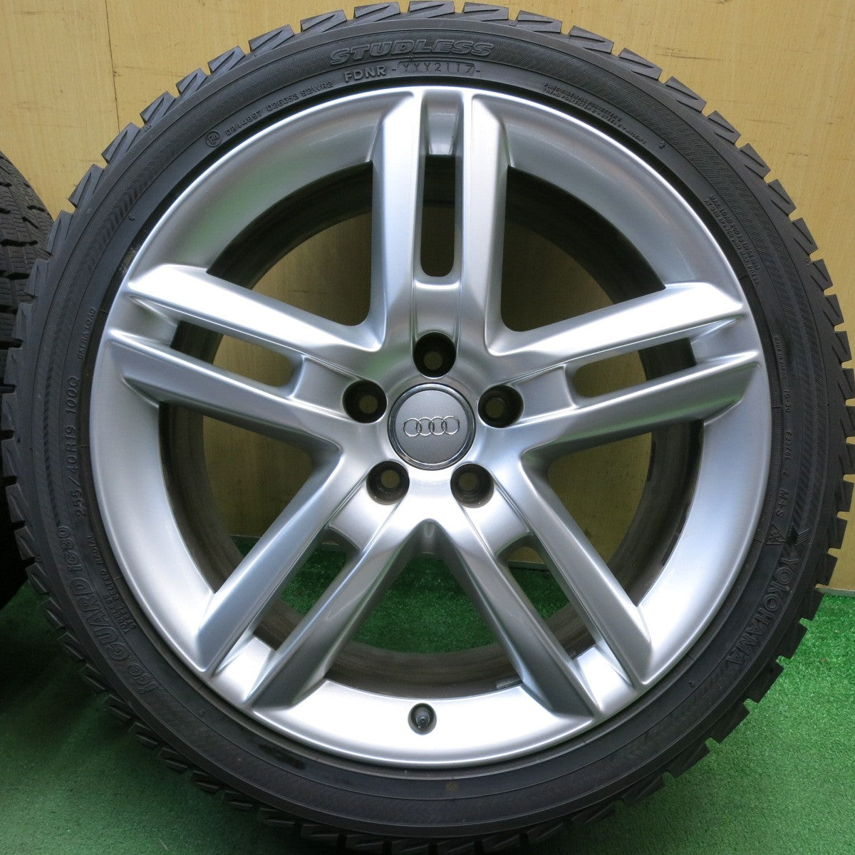 バリ溝！キレイ！9.5分◎アウディ A6 S6 4G Sライン 純正 255/40R19 スタッドレス ヨコハマ アイスガード iG30 19インチ PCD112/5H◎6072502HAス