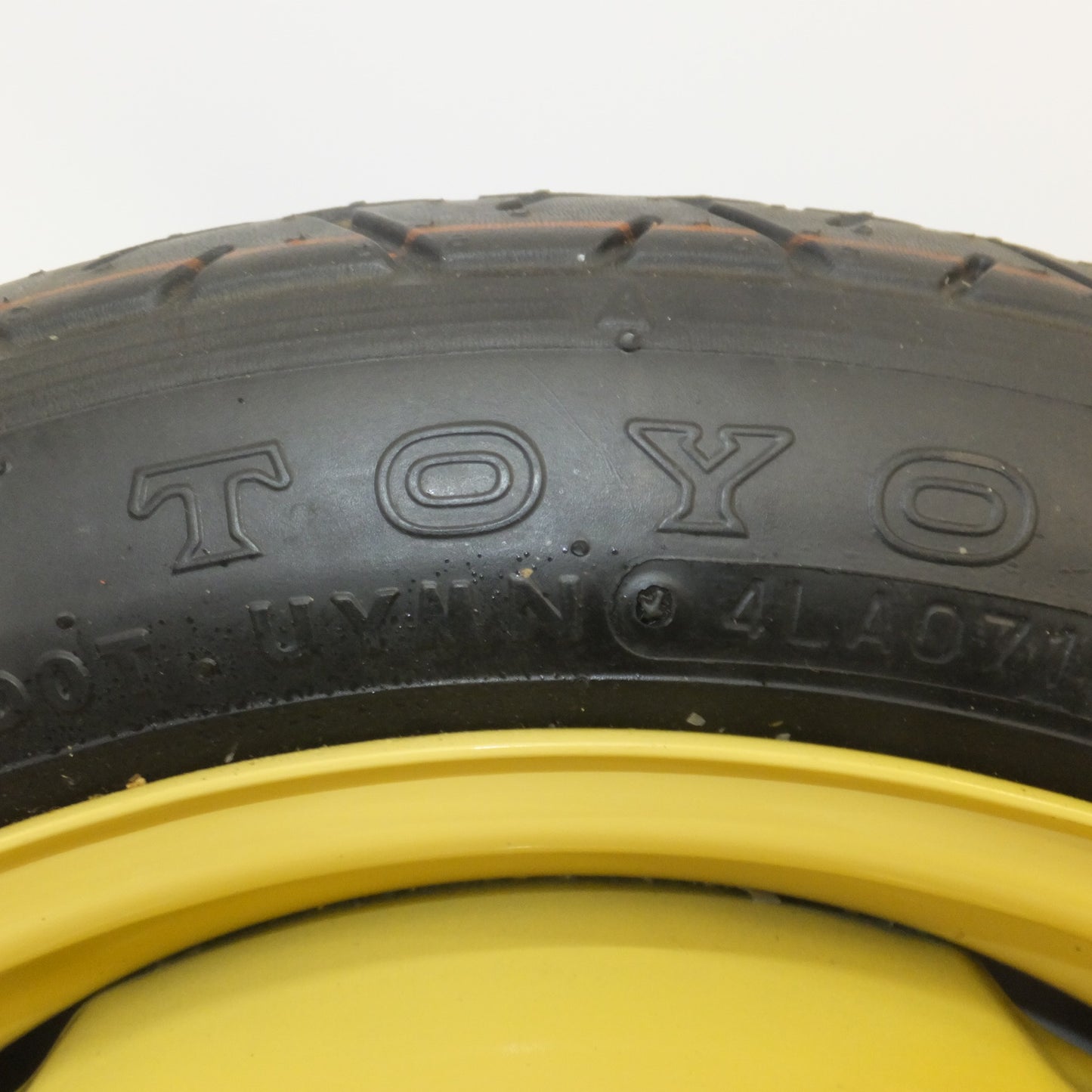 [送料無料] 未使用★トーヨー TOYO INFLATE TO 420kPa(60PSi) T125/70D15 95M 10年製 スペヤタイヤ 1本 マツダ デミオ 搭載品★