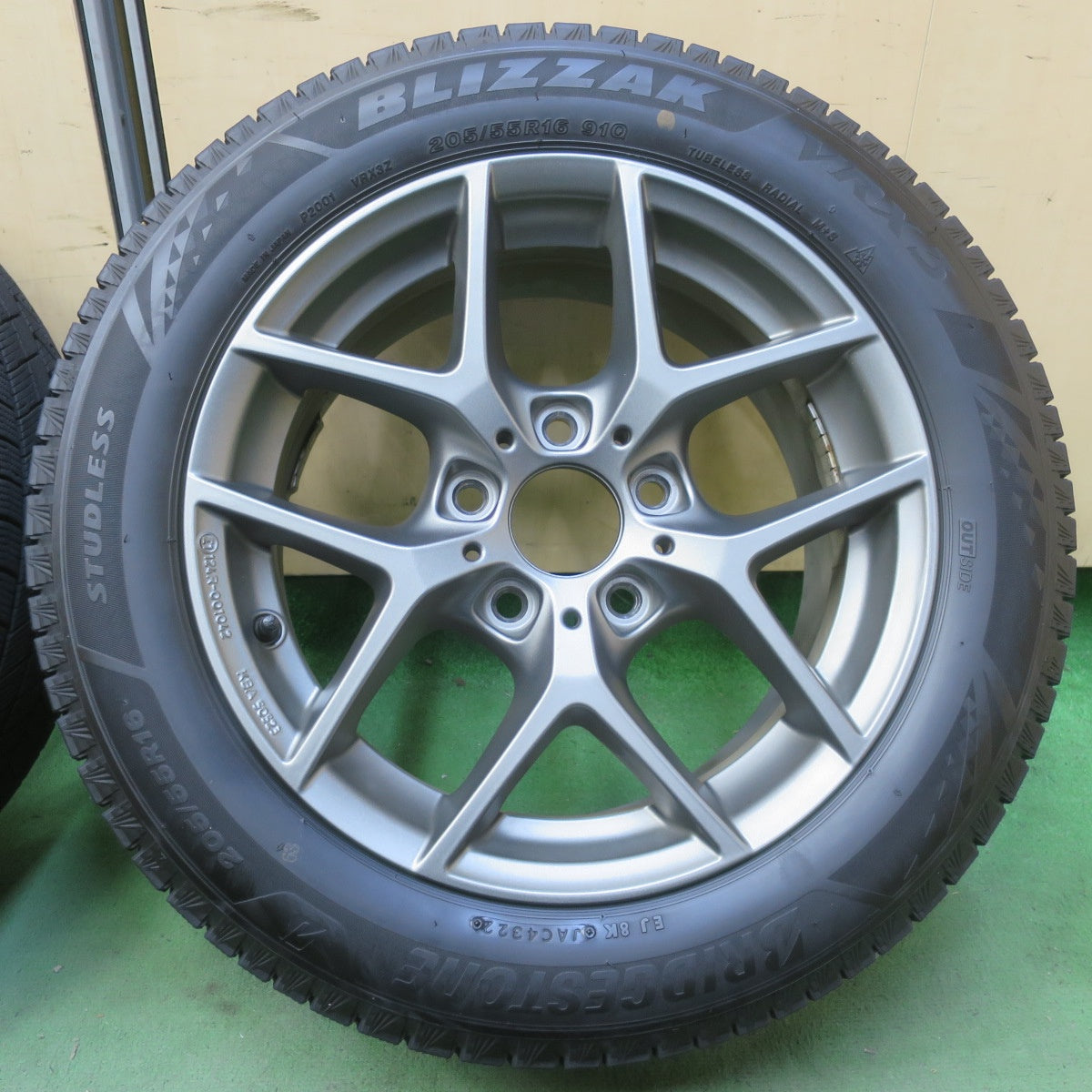 バリ溝！22年！キレイ！9.5分◎BMW 等 BORBET type Y 205/55R16 スタッドレス ブリヂストン ブリザック VRX3 ボルベット タイプY 16インチ PCD120/5H◎6091911イス
