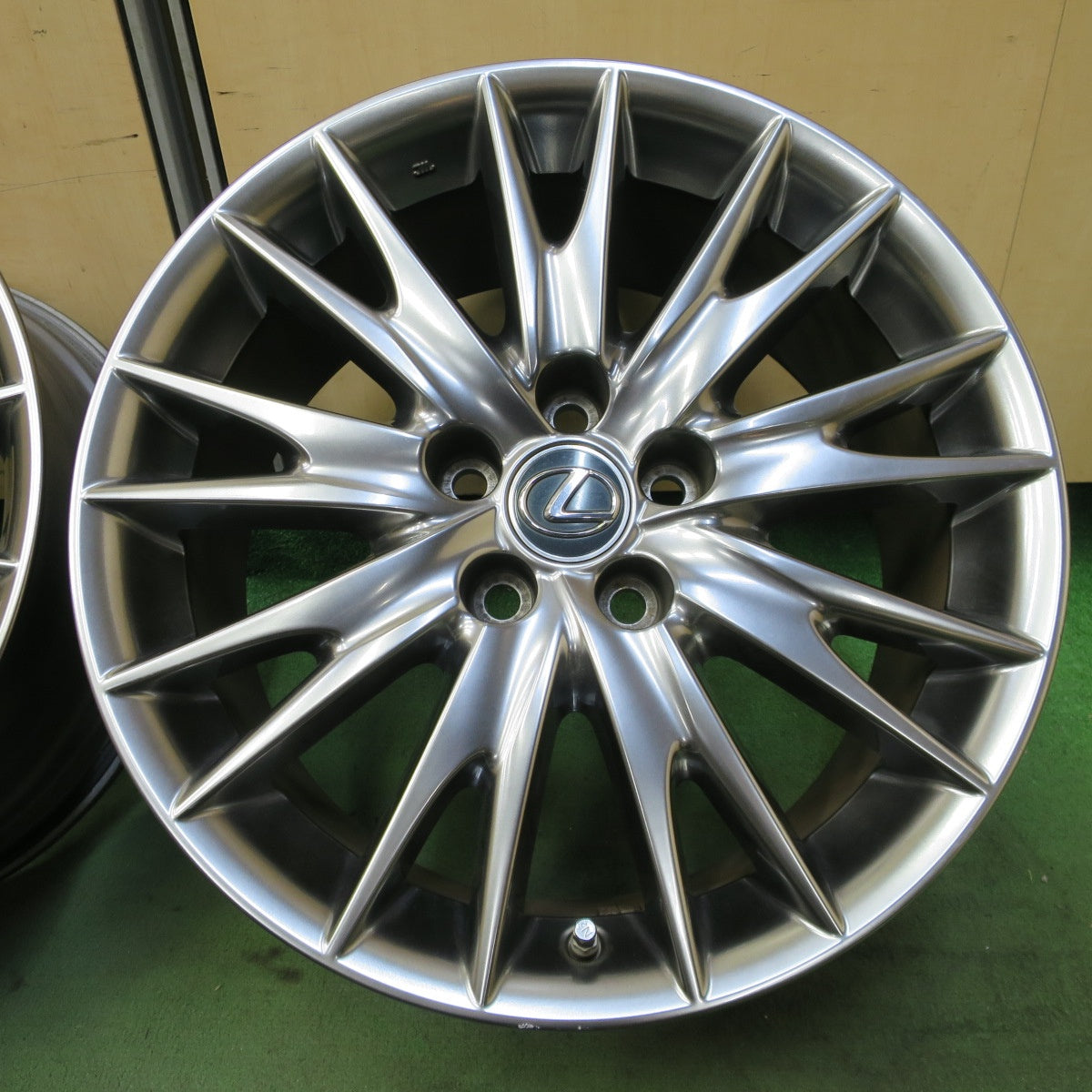 センサー付き◎レクサス GS バージョンL 純正 ホイール 18インチ 18×8J PCD114.3/5H◎6081101NGホ
