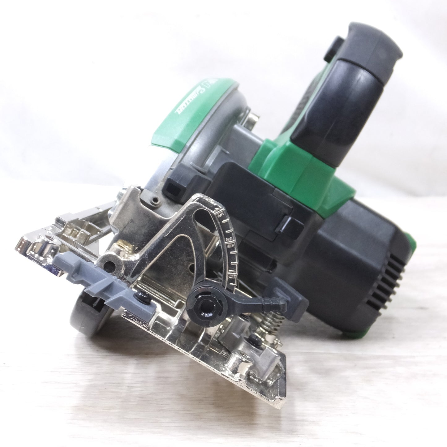 [送料無料] キレイ◆HIKOKI 147mm コードレス 丸のこ C3605DC 本体のみ ケース付き 木工用 マルノコ 丸ノコ 切断機 電動 工具◆
