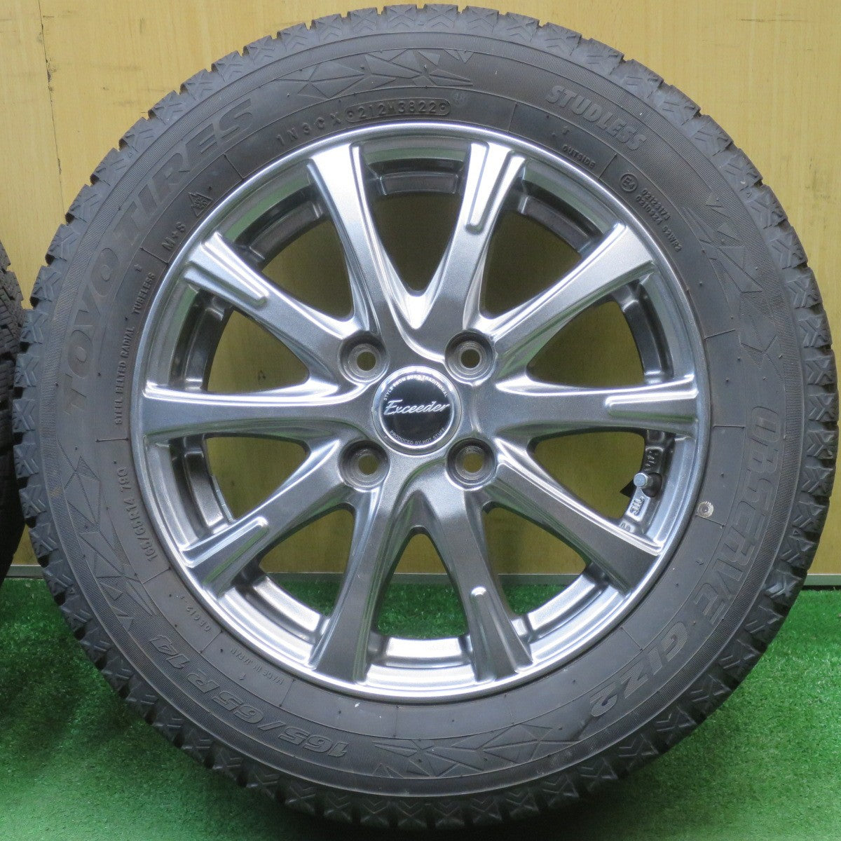 バリ溝！22年！9分★スタッドレス 165/65R14 トーヨー オブザーブ GIZ2 Exceeder エクシーダー 14インチ ソリオ ハスラー 等 PCD100/4H★6050405NJス