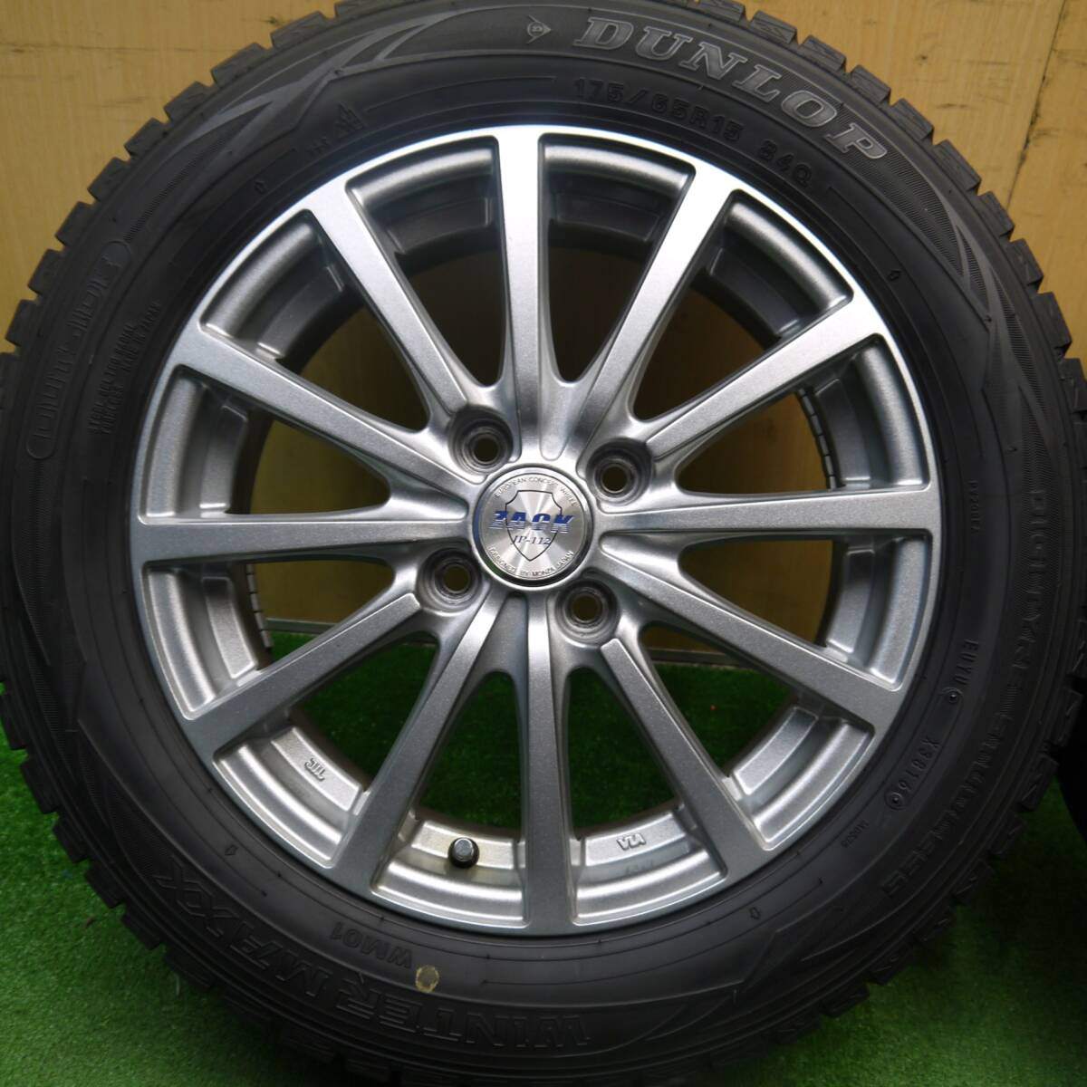 バリ溝！キレイ！9.5分★スタッドレス 175/65R15 ダンロップ ウインターマックス WM01 ZACK JP-112 MONZA ザック 15インチ PCD100/4H★5032809Hス