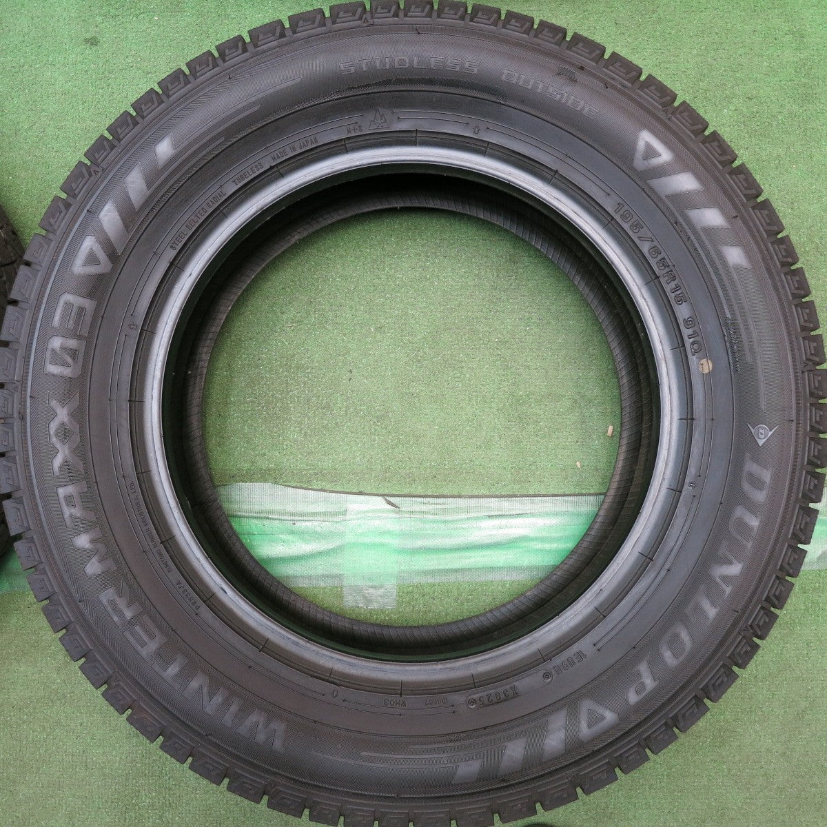 バリ溝！25年！ほぼ10分◎スタッドレス 195/65R15 ダンロップ ウインターマックス 03 タイヤ 15インチ プリウス ノア ヴォクシー 等◎6101510HAスタ