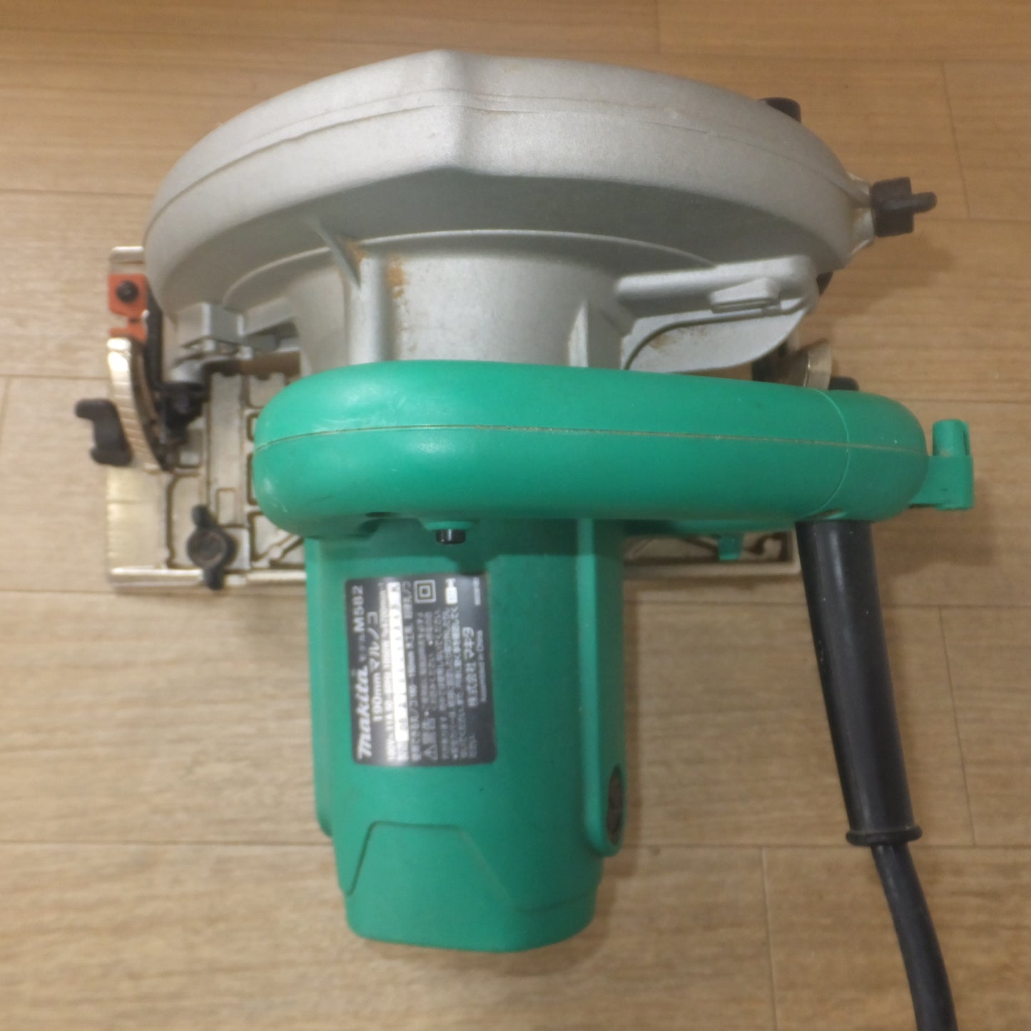 [送料無料] ★マキタ makita 190mm マルノコ M582　100V～ 11A 50-60Hz 1050W★