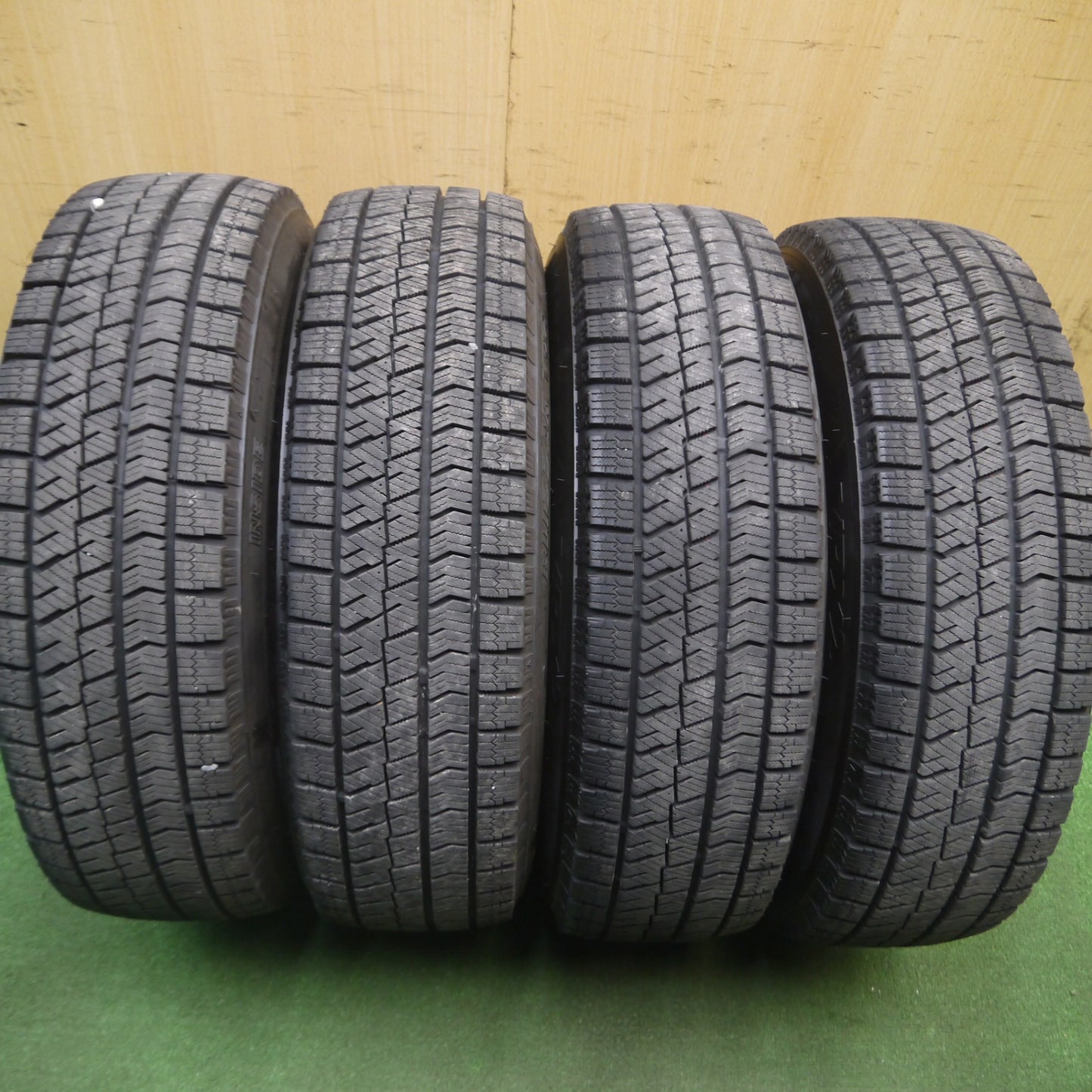 [送料無料] バリ溝！22年！キレイ！9.5分★スタッドレス 175/70R14 ブリヂストン ブリザック VRX2 VELVA SPORTZ ヴェルヴァ 14インチ PCD100/4H★5021401Hス